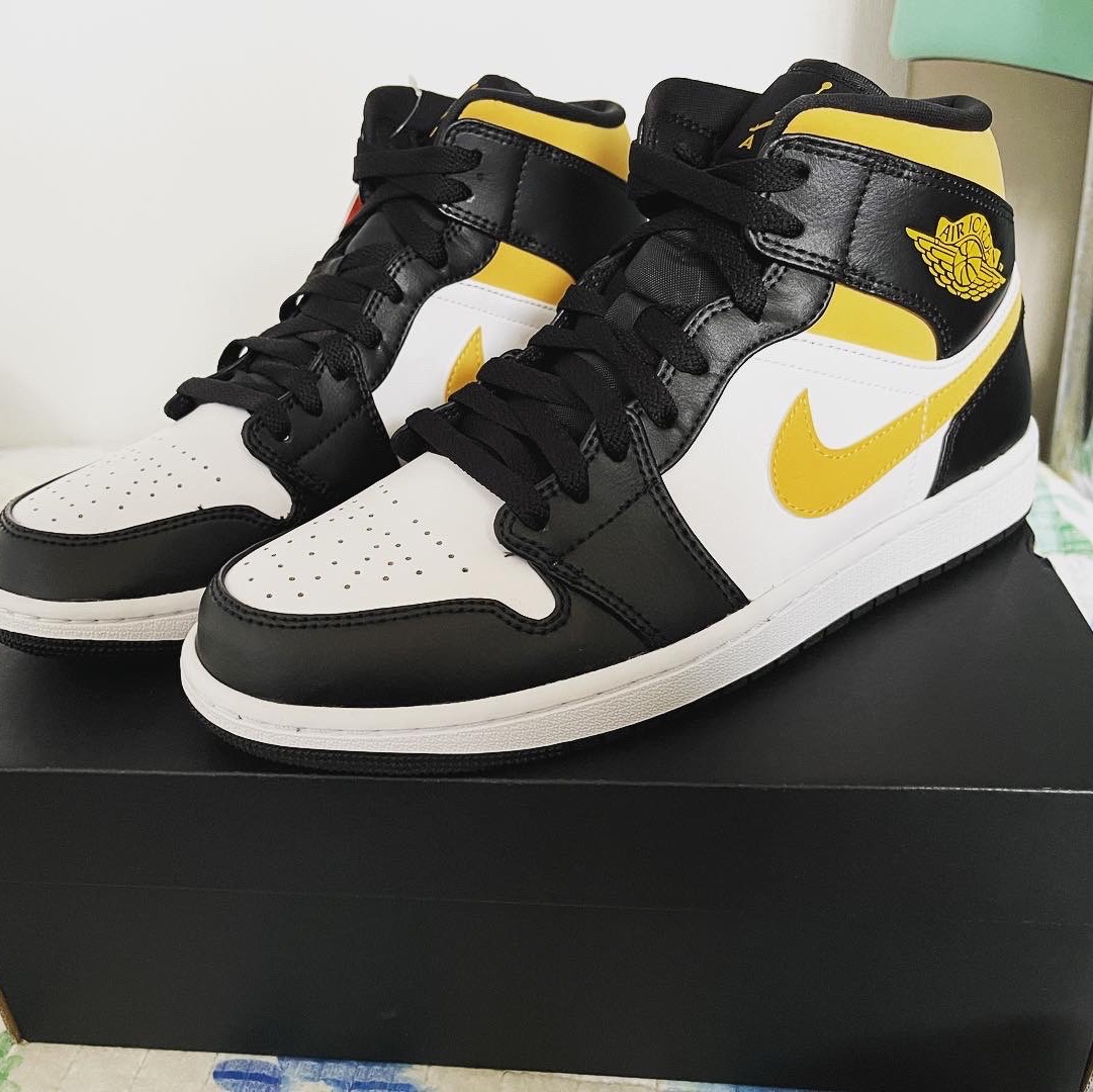 Jordan 1 Mid Pollen 착용 스타일 - 1