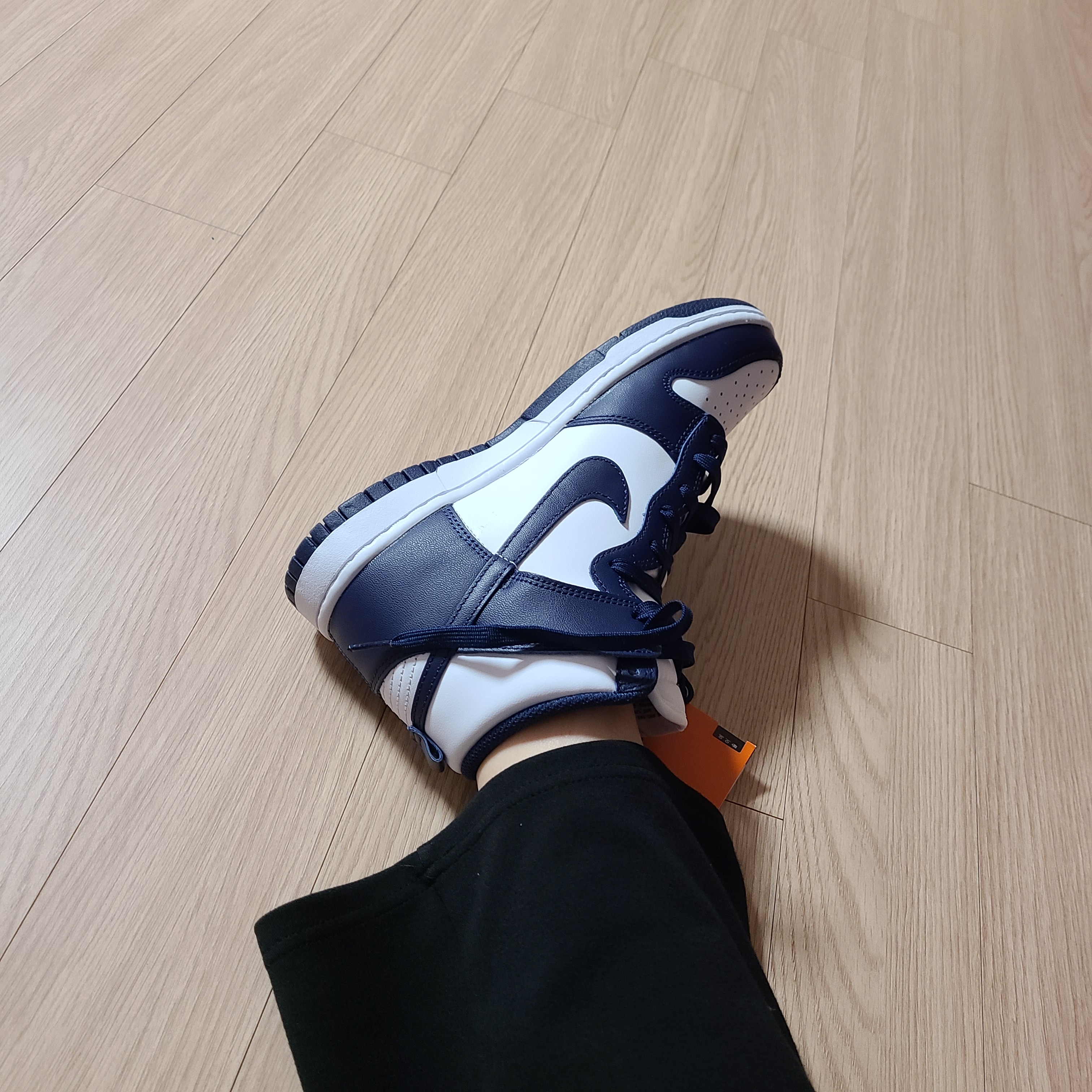 Nike Dunk High Retro Championship Navy 착용 스타일 - 3