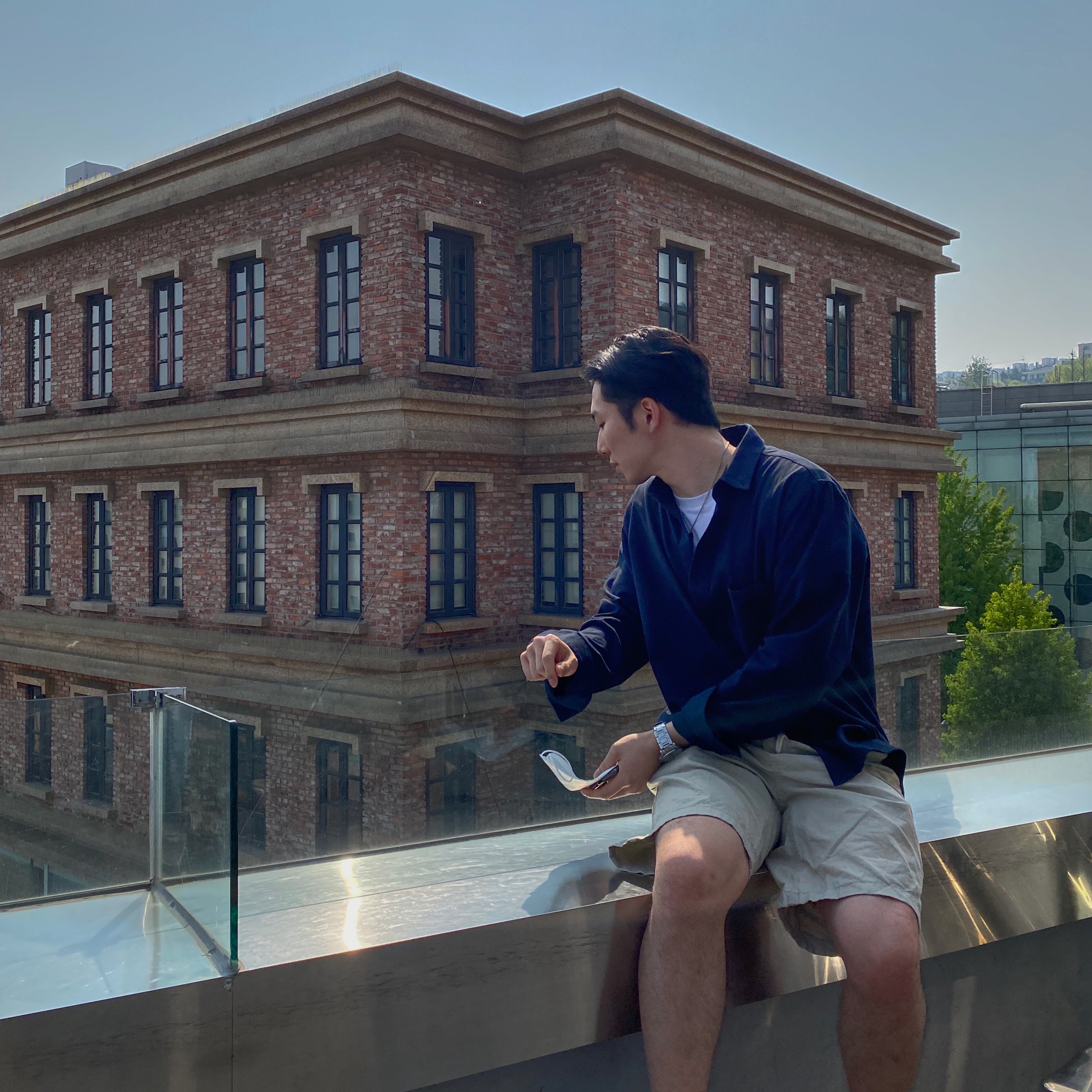 Adidas Yeezy Boost 700 Wave Runner Solid Grey 2017/2019 착용 스타일 - 2