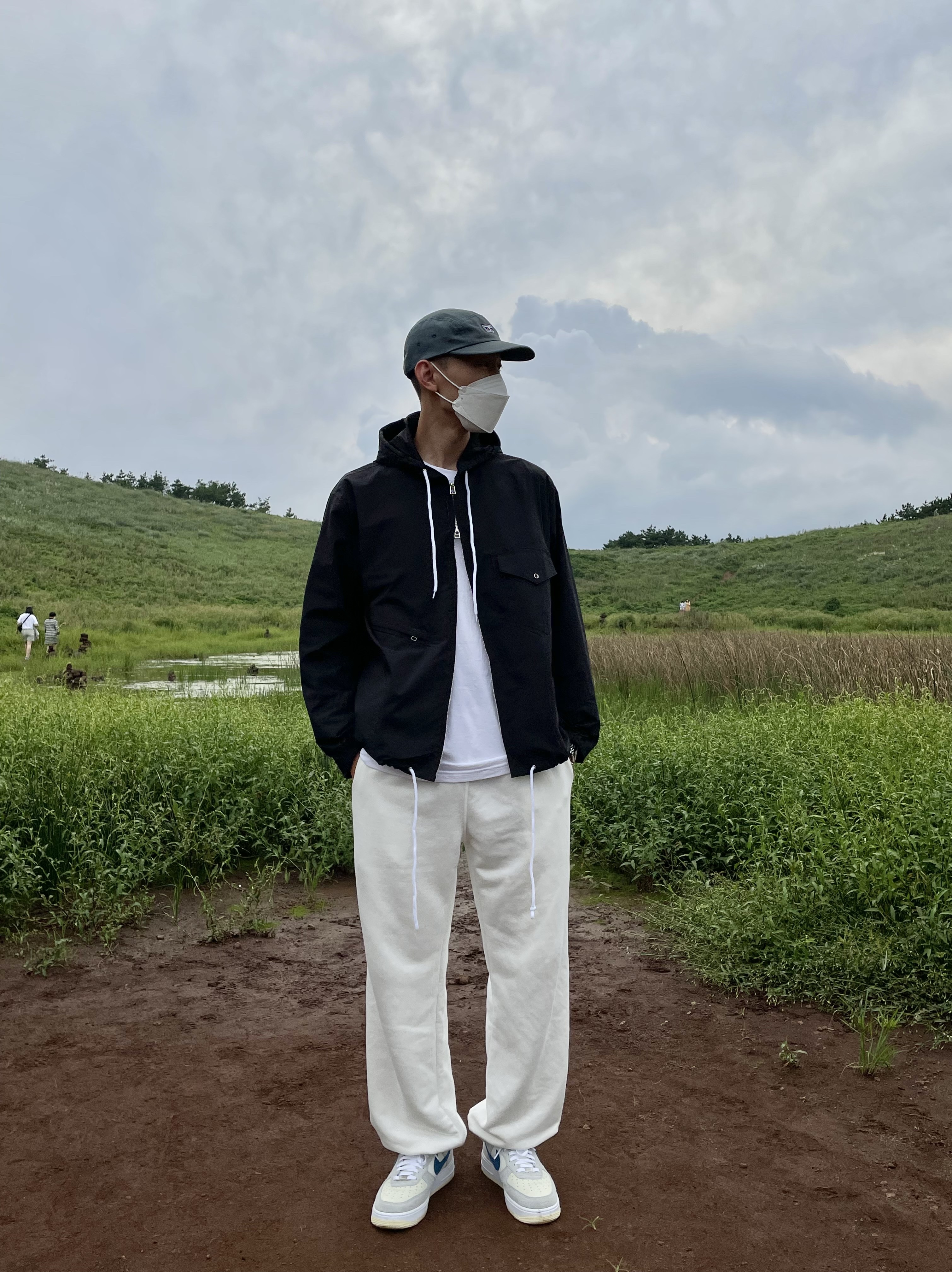 Nike x Undefeated Air Force 1 Low SP 5 On It 착용 스타일 - 3