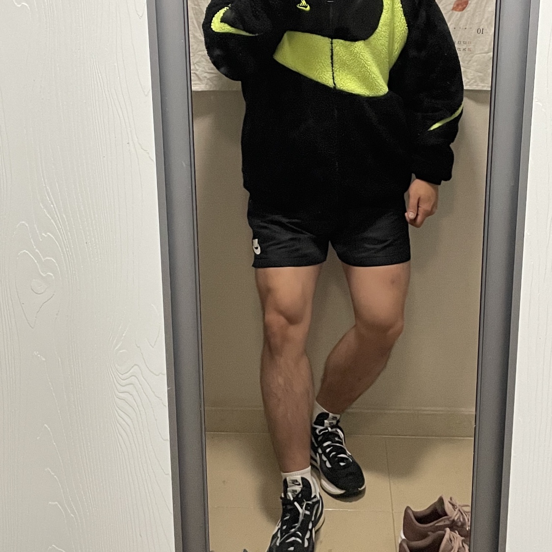 Nike x Sacai VaporWaffle Black White, Nike Big Swoosh Full Zip Jacket Black Volt 착용 스타일