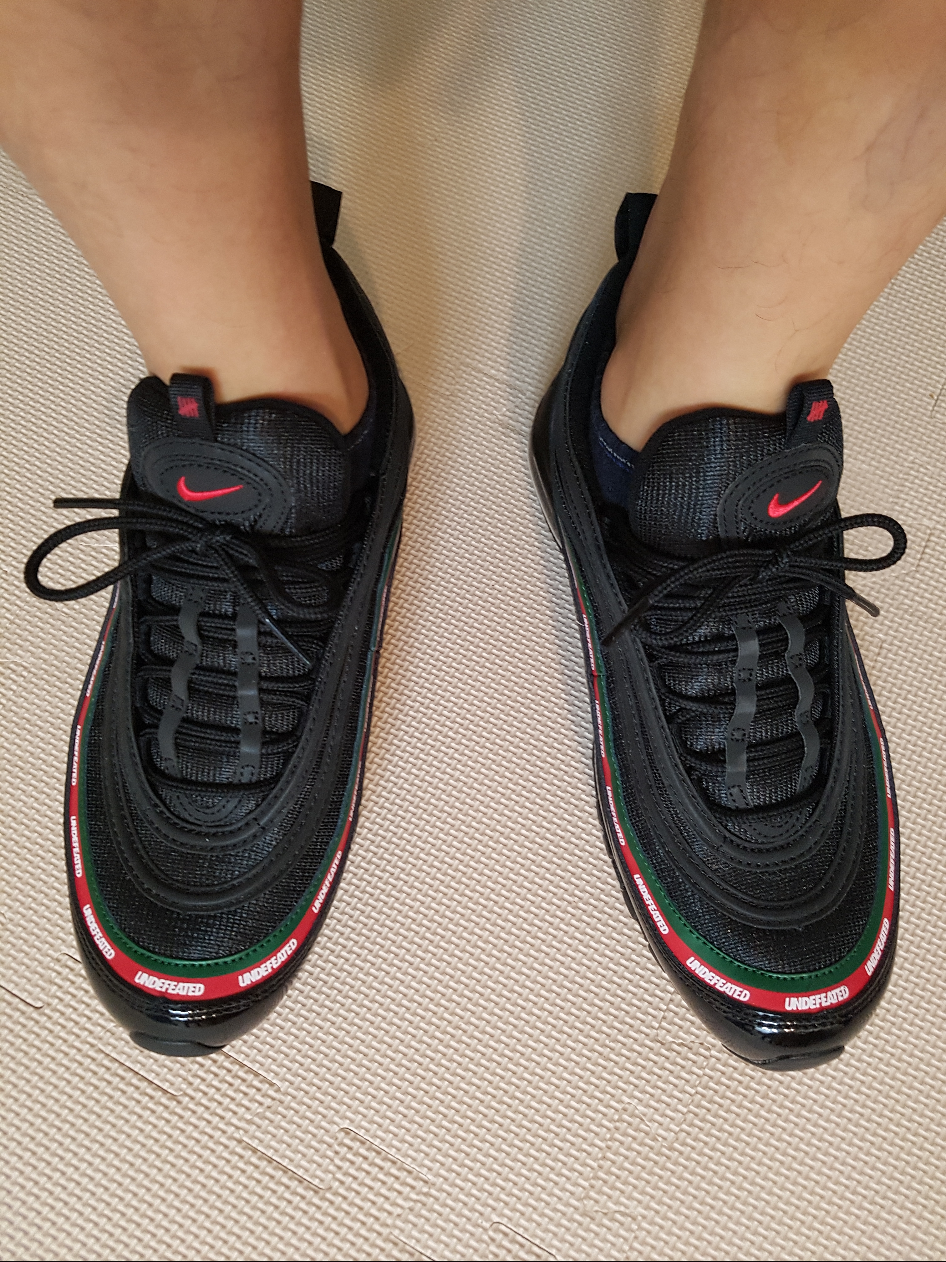 Nike x Undefeated Air Max 97 Black 착용 스타일