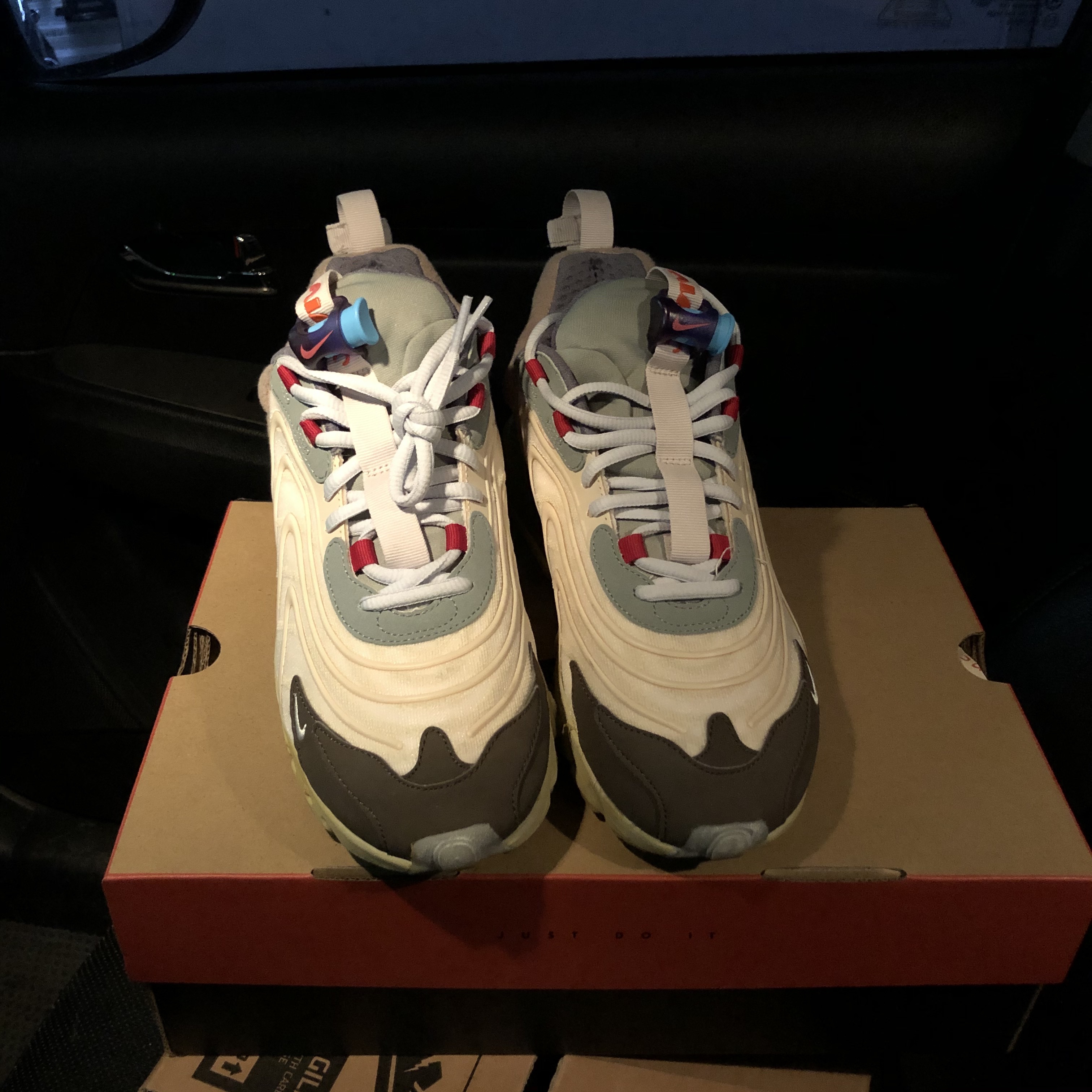 Nike x Travis Scott Air Max 270 React Cactus Trails 착용 스타일