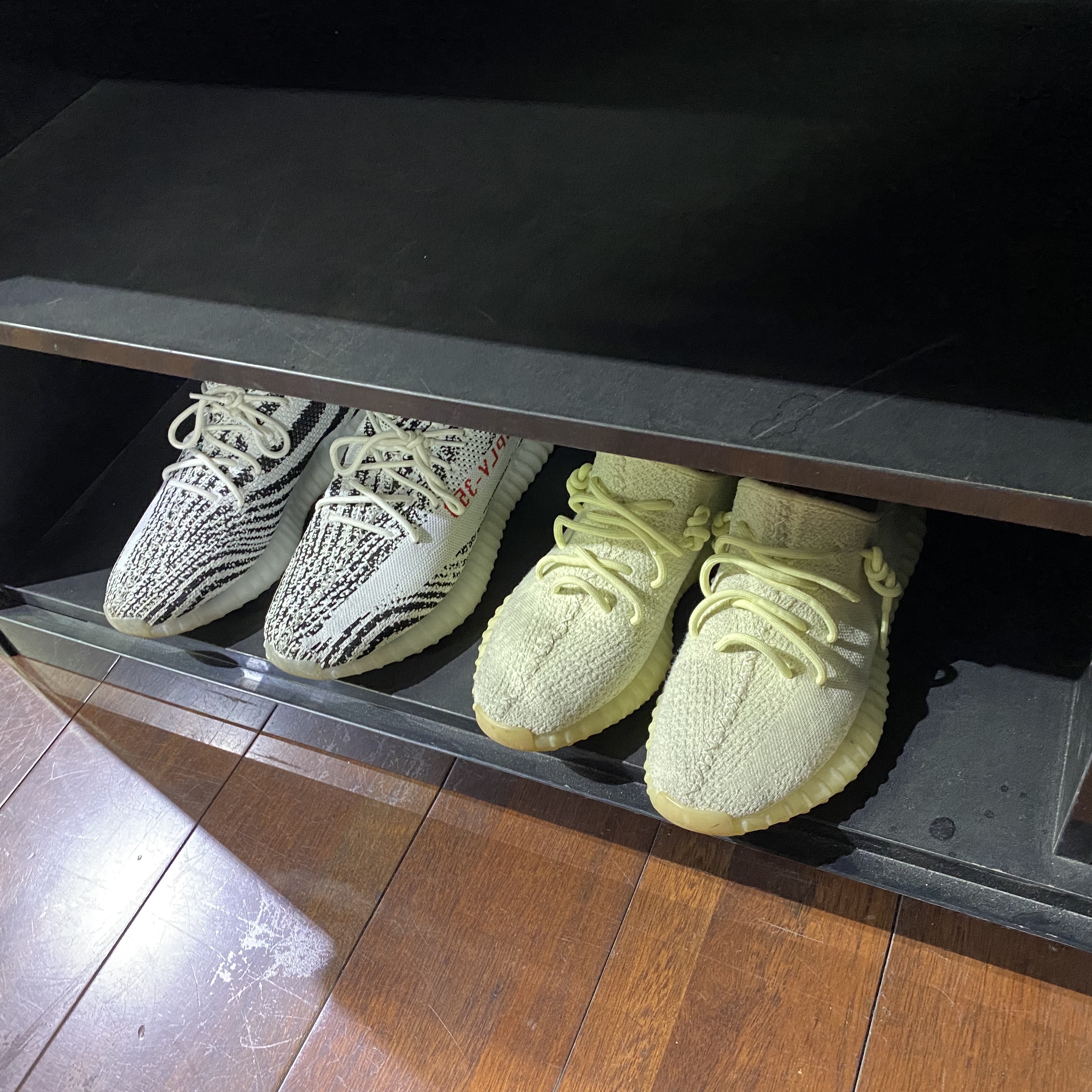 Adidas Yeezy Boost 350 V2 Zebra 2017/2019/2020, Adidas Yeezy Boost 350 V2 Butter 착용 스타일