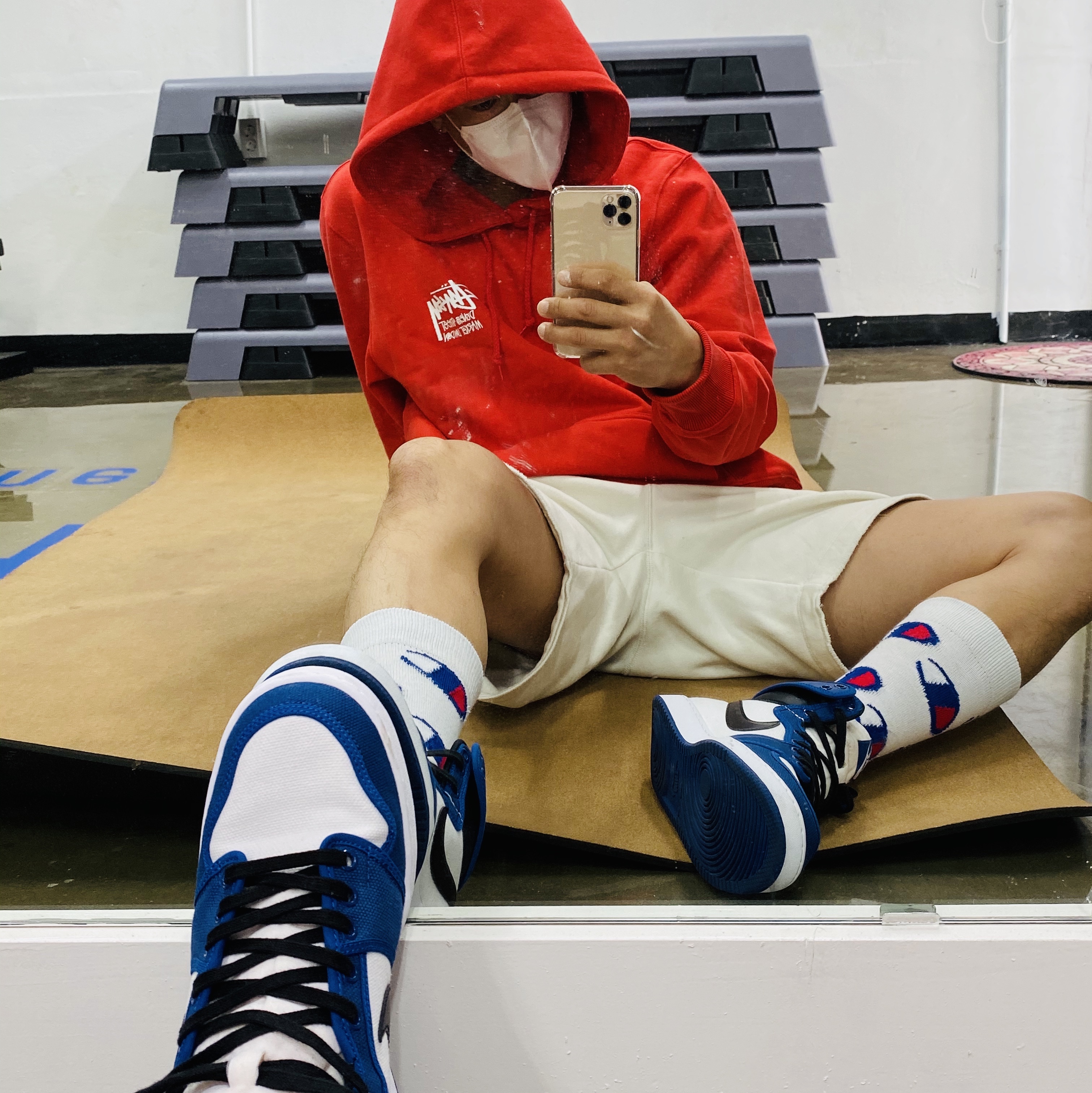 Jordan 1 KO Storm Blue, Stussy Stock DSM London Hoodie Red 2021 착용 스타일