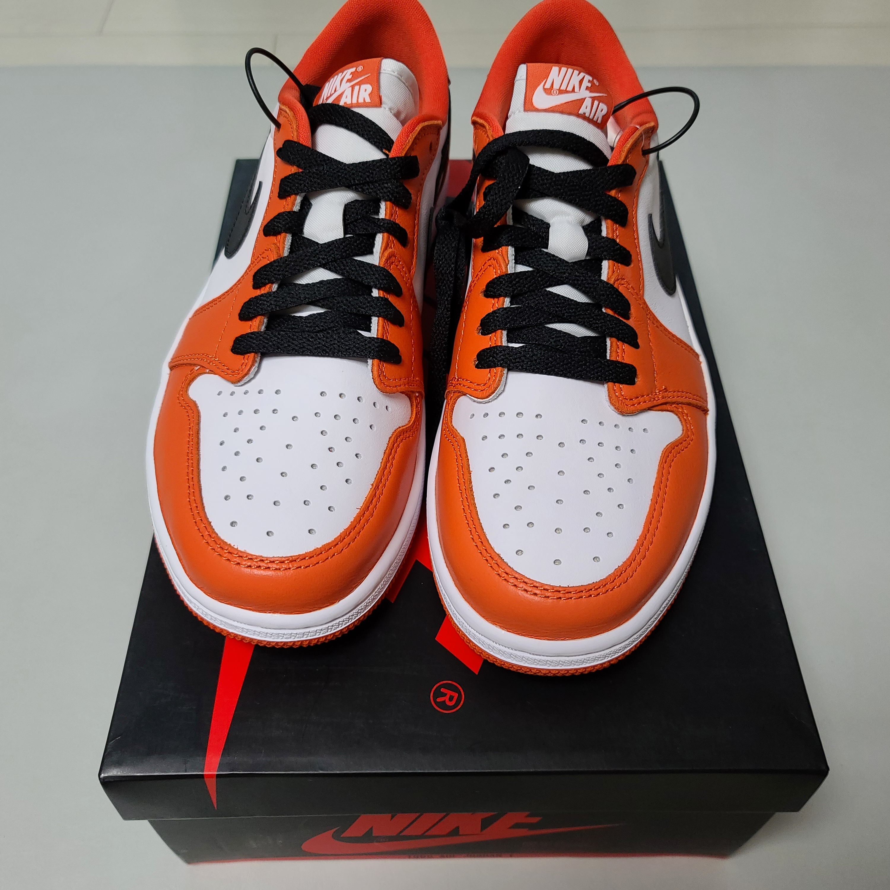 Jordan 1 Low OG Starfish 착용 스타일 - 3