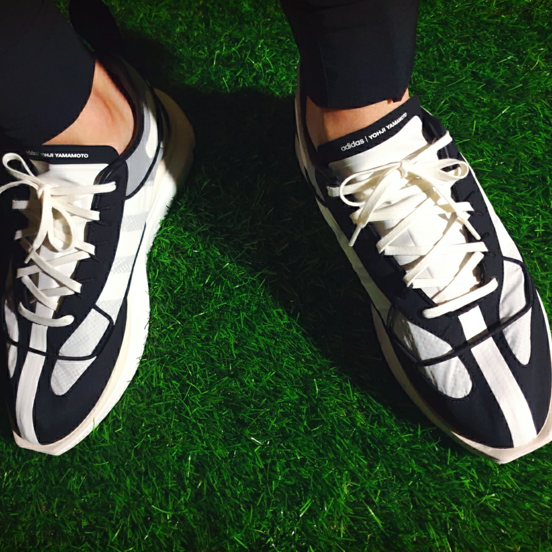 Y-3 Shiku Run Core White 착용 스타일 - 4