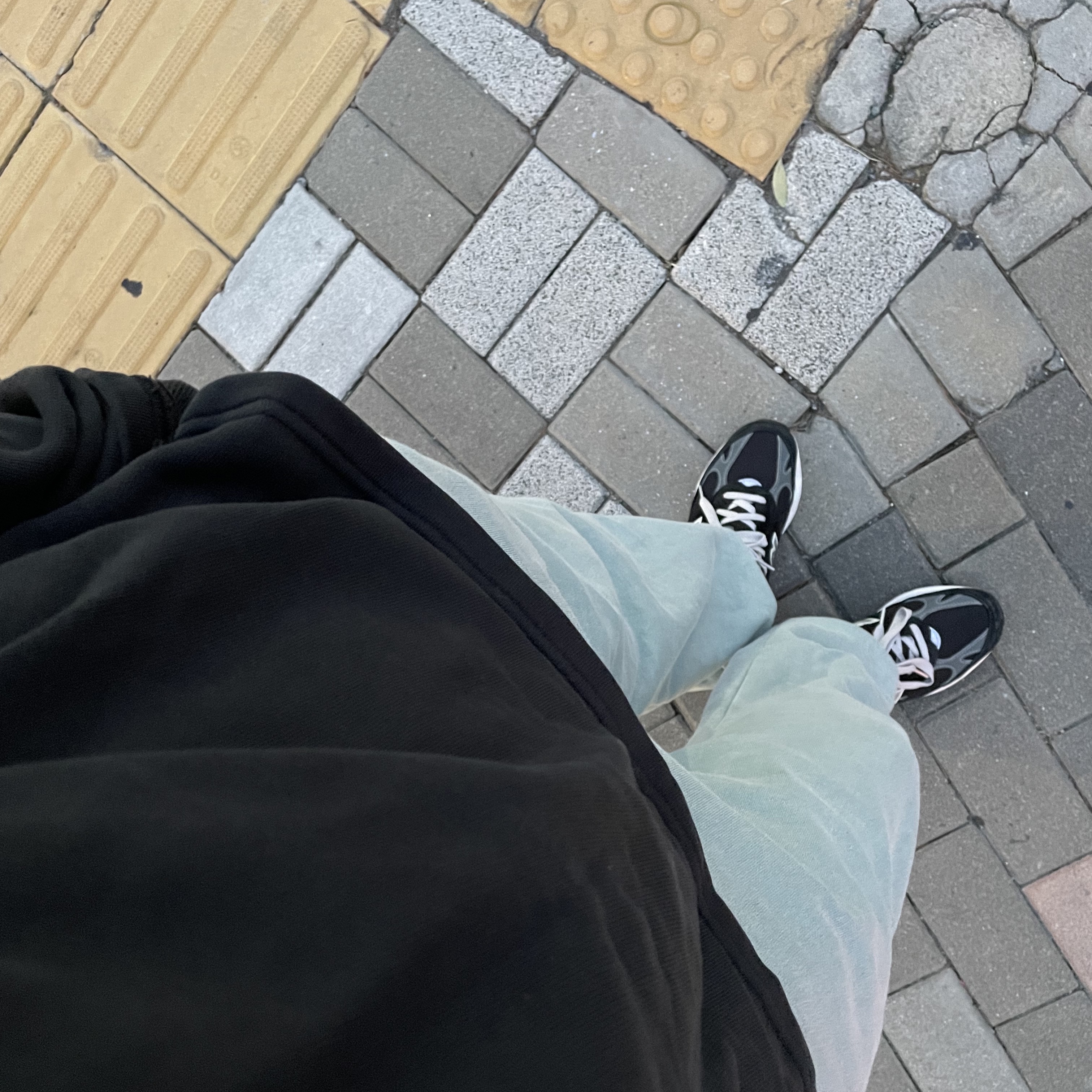 (W) New Balance 993 Made in USA Black - B Standard 착용 스타일