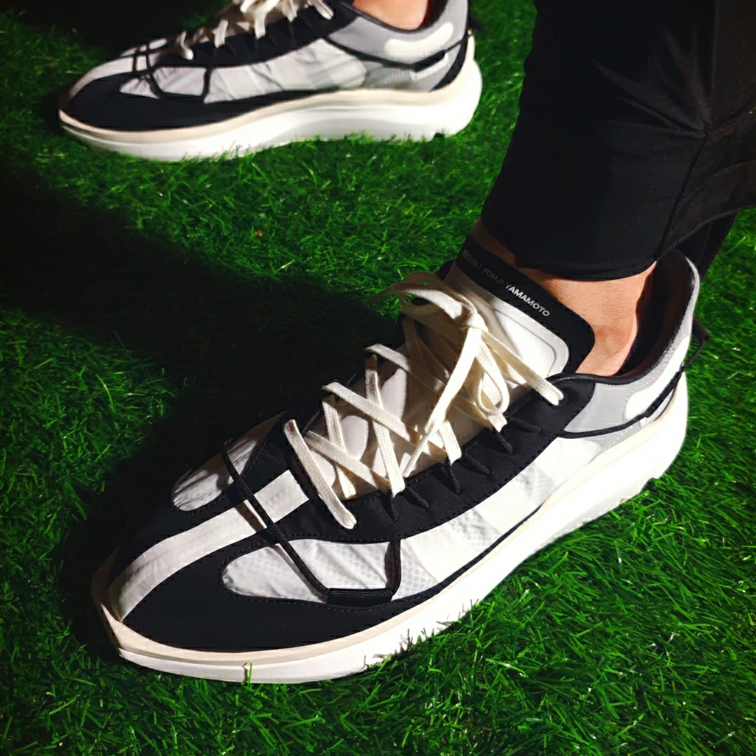 Y-3 Shiku Run Core White 착용 스타일 - 5