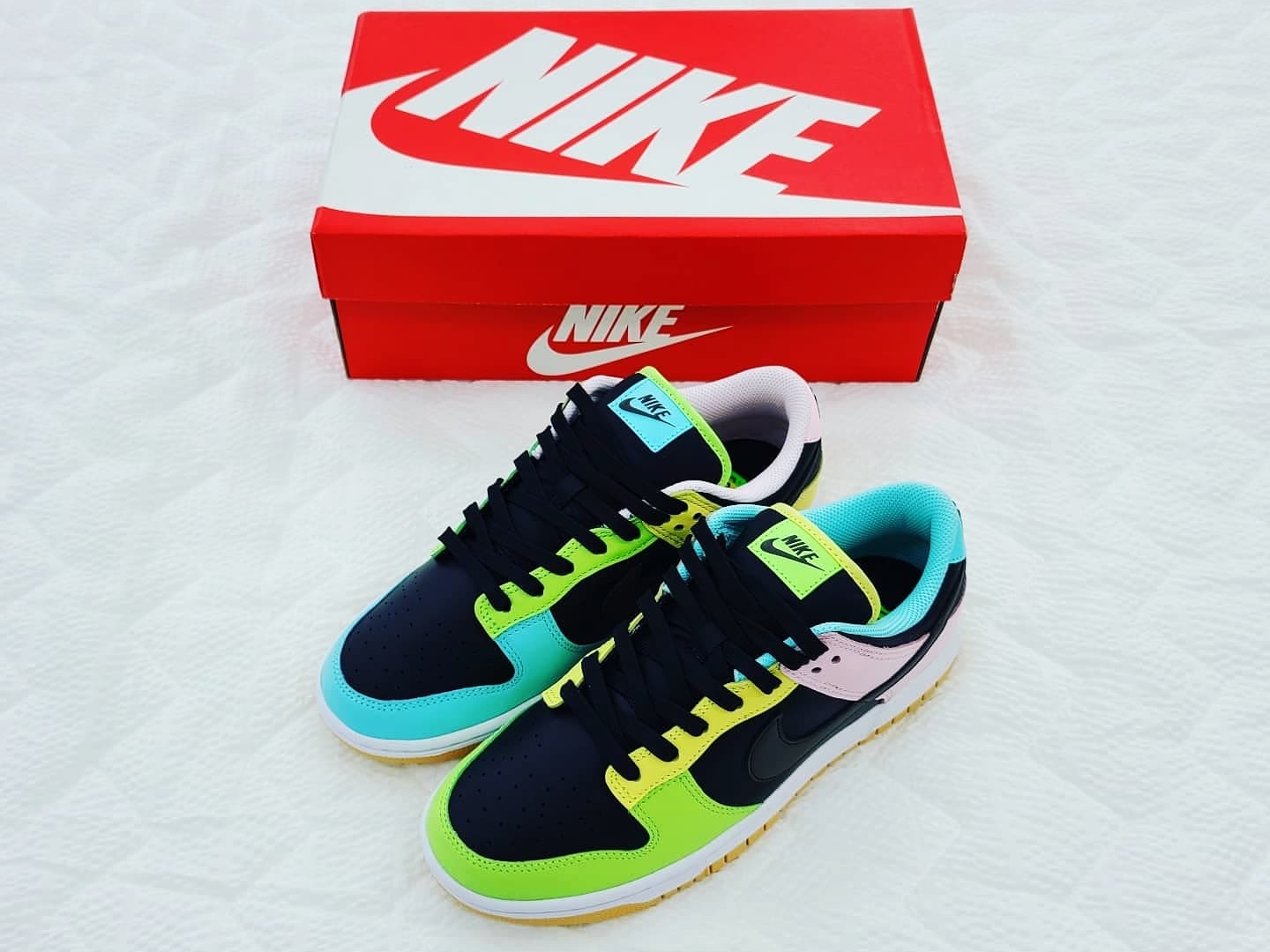 Nike Dunk Low SE Free.99 Black 착용 스타일 - 1
