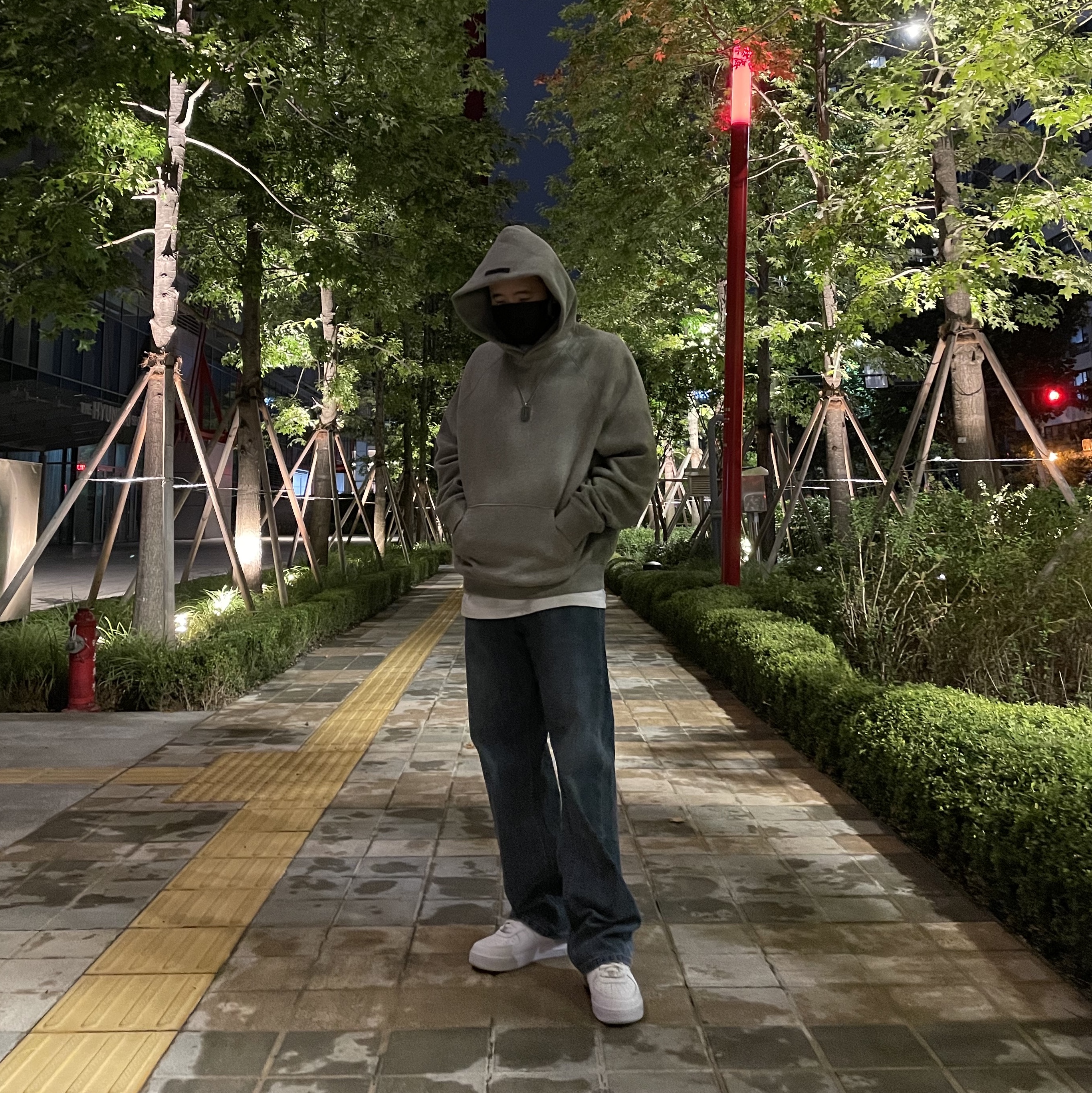 Essentials Pull-Over Hoodie Moss - 21SS, Nike Air Force 1 '07 Low White 착용 스타일 - 1