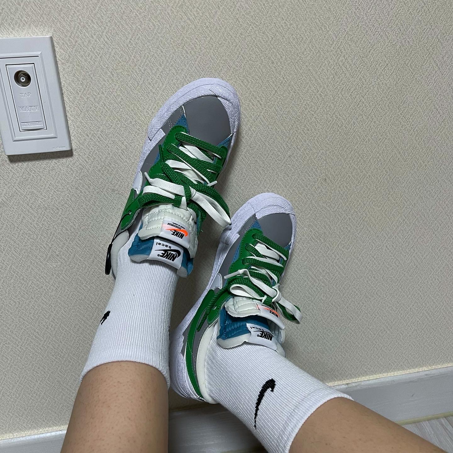 Nike x Sacai Blazer Low Classic Green 착용 스타일 - 4