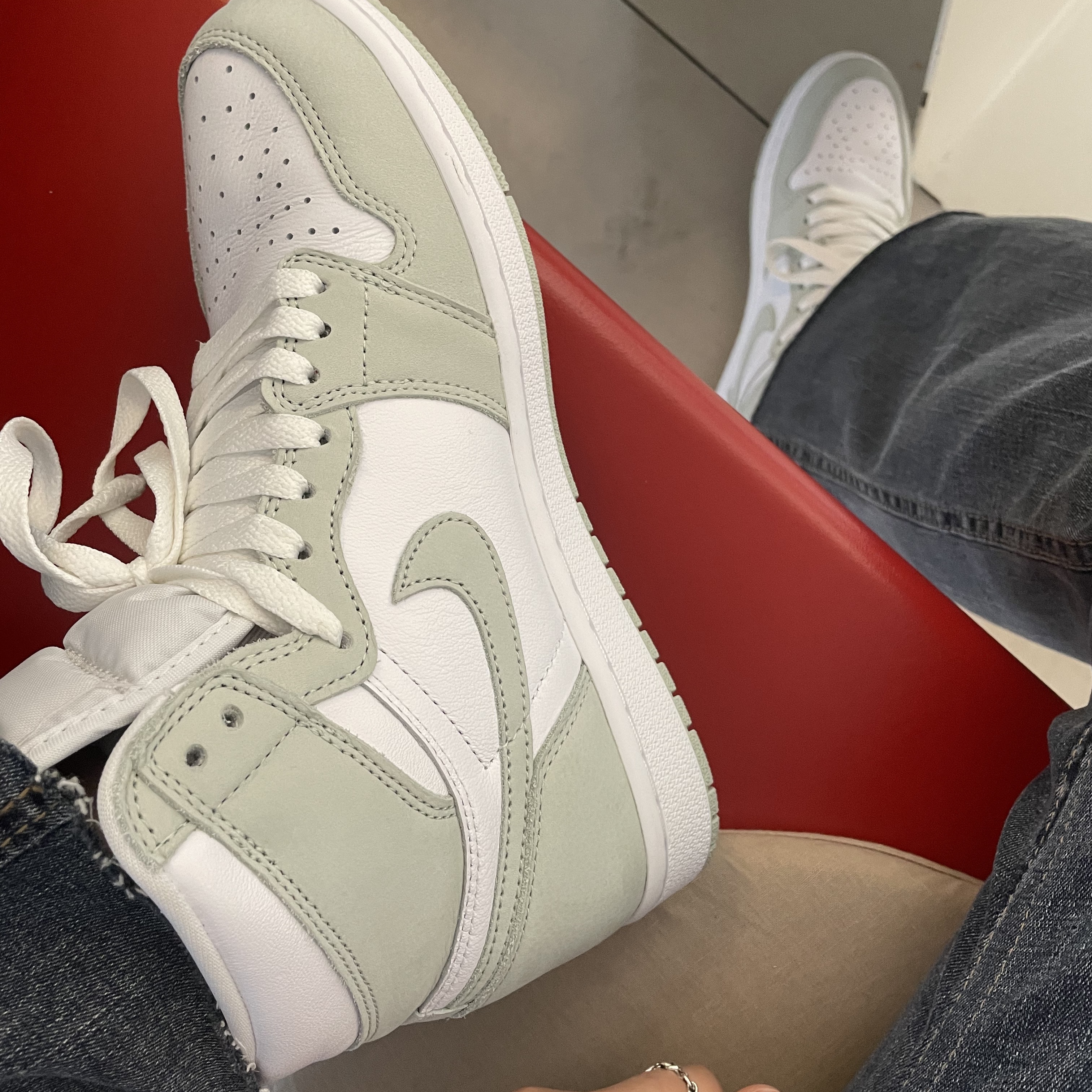 (W) Jordan 1 Retro High OG Seafoam 착용 스타일 - 2
