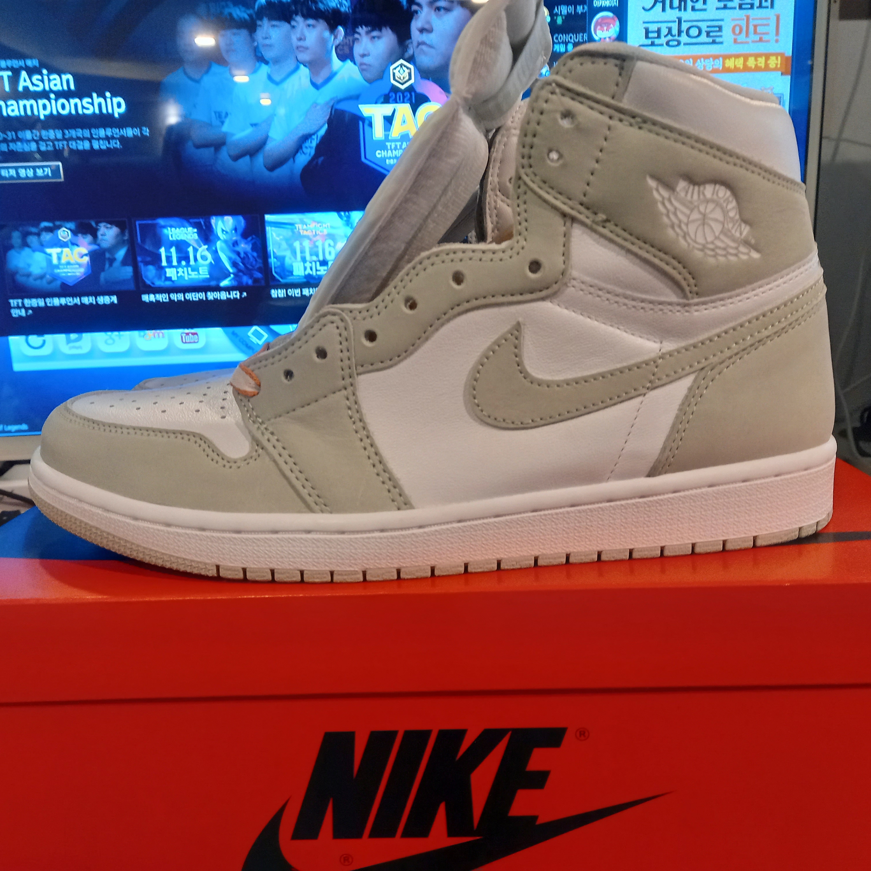 (W) Jordan 1 Retro High OG Seafoam 착용 스타일