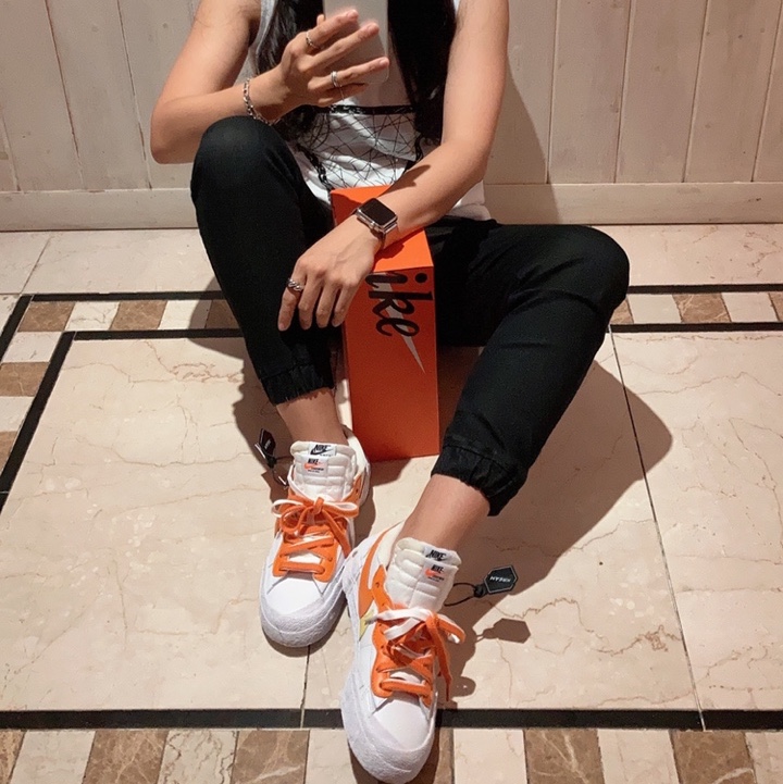 Nike x Sacai Blazer Low Magma Orange 착용 스타일 - 2
