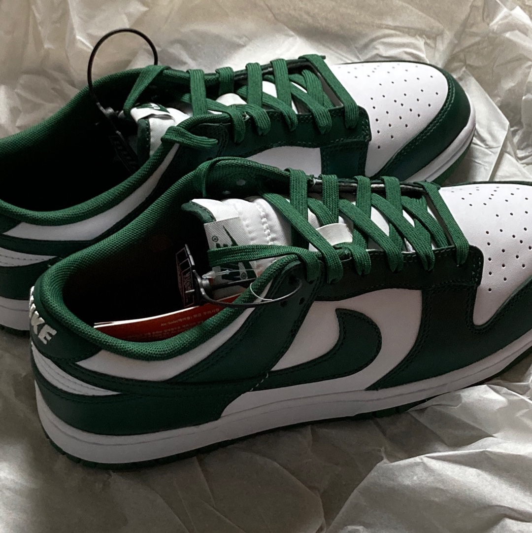 Nike Dunk Low Retro Varsity Green 착용 스타일