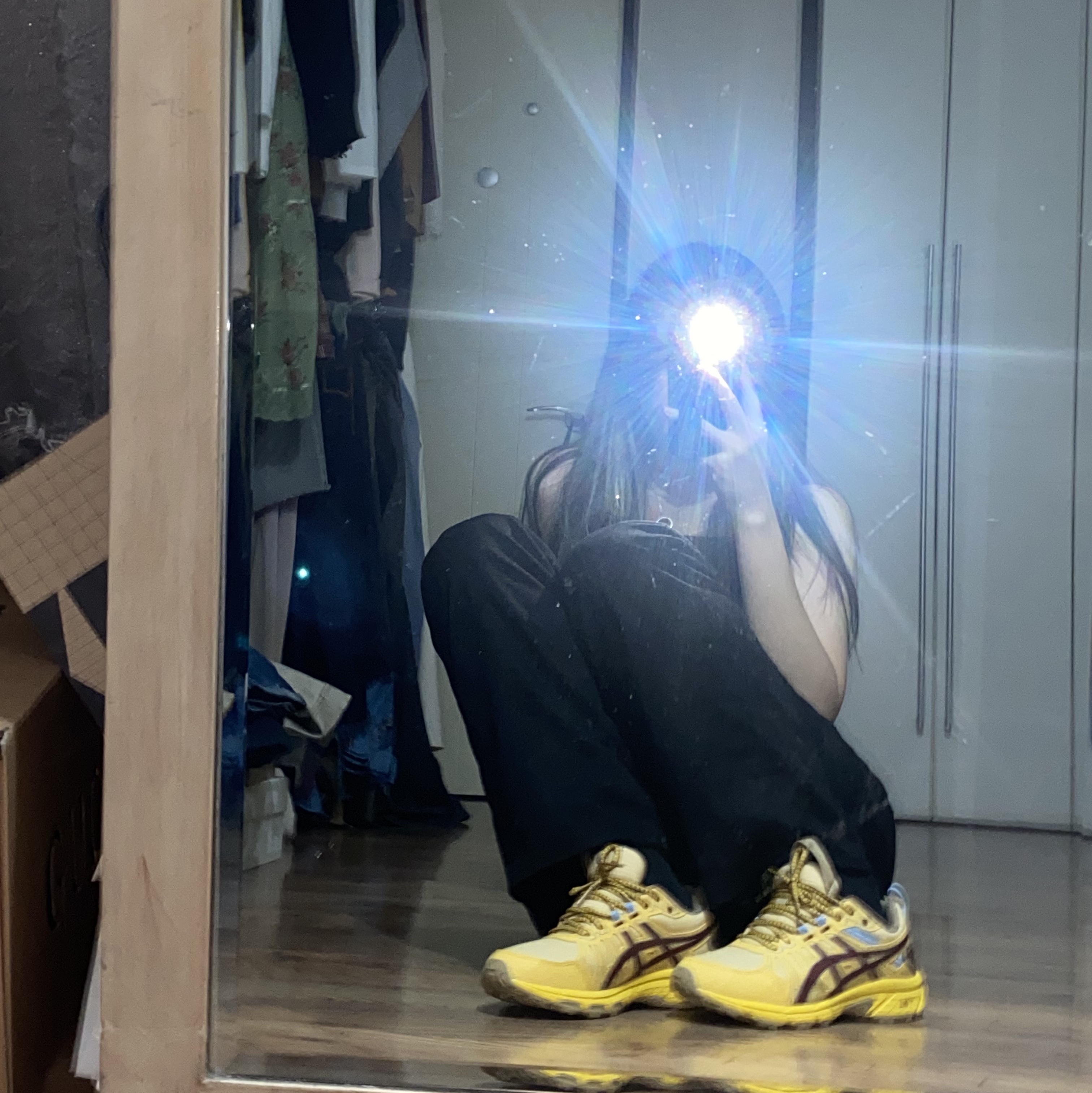 Asics HN1-S Gel-Venture 7 Yellow Ox Brown 착용 스타일 - 2