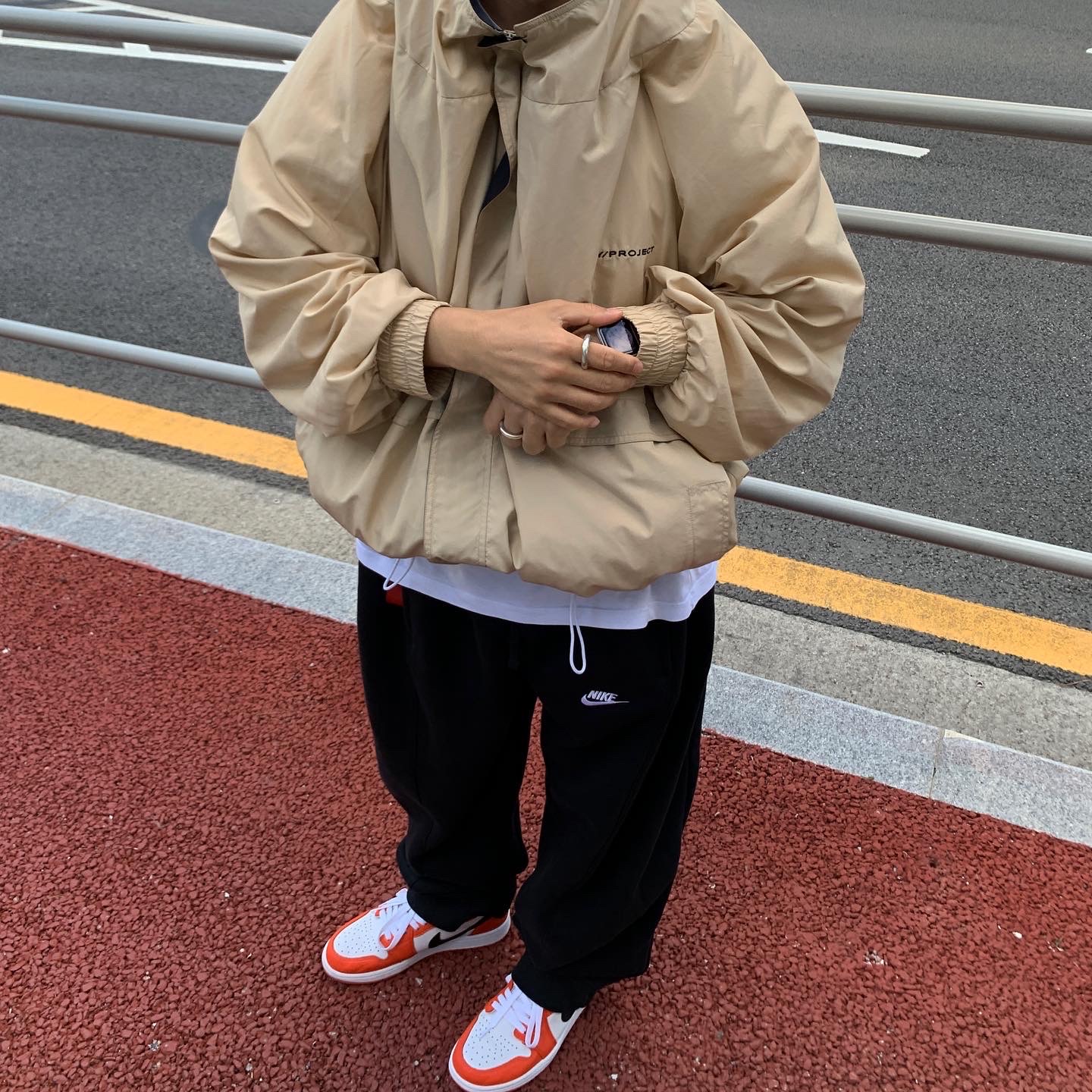 Jordan 1 Low OG Starfish 착용 스타일 - 1