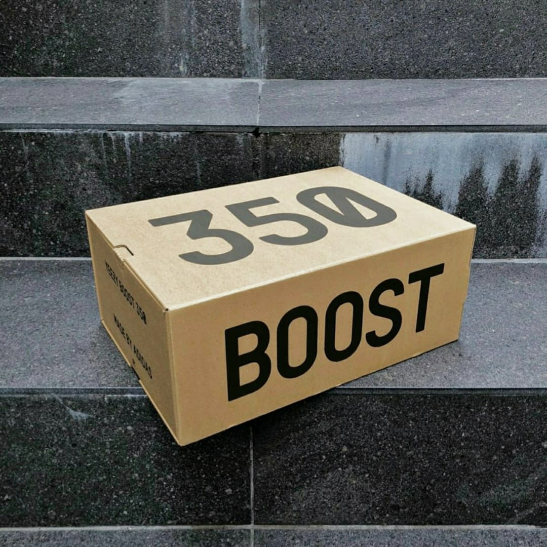 Adidas Yeezy Boost 350 V2 Israfil 착용 스타일 - 4