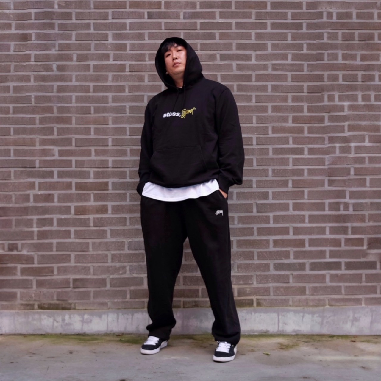 Stussy Sport Embroidered Hoodie Black 착용 스타일