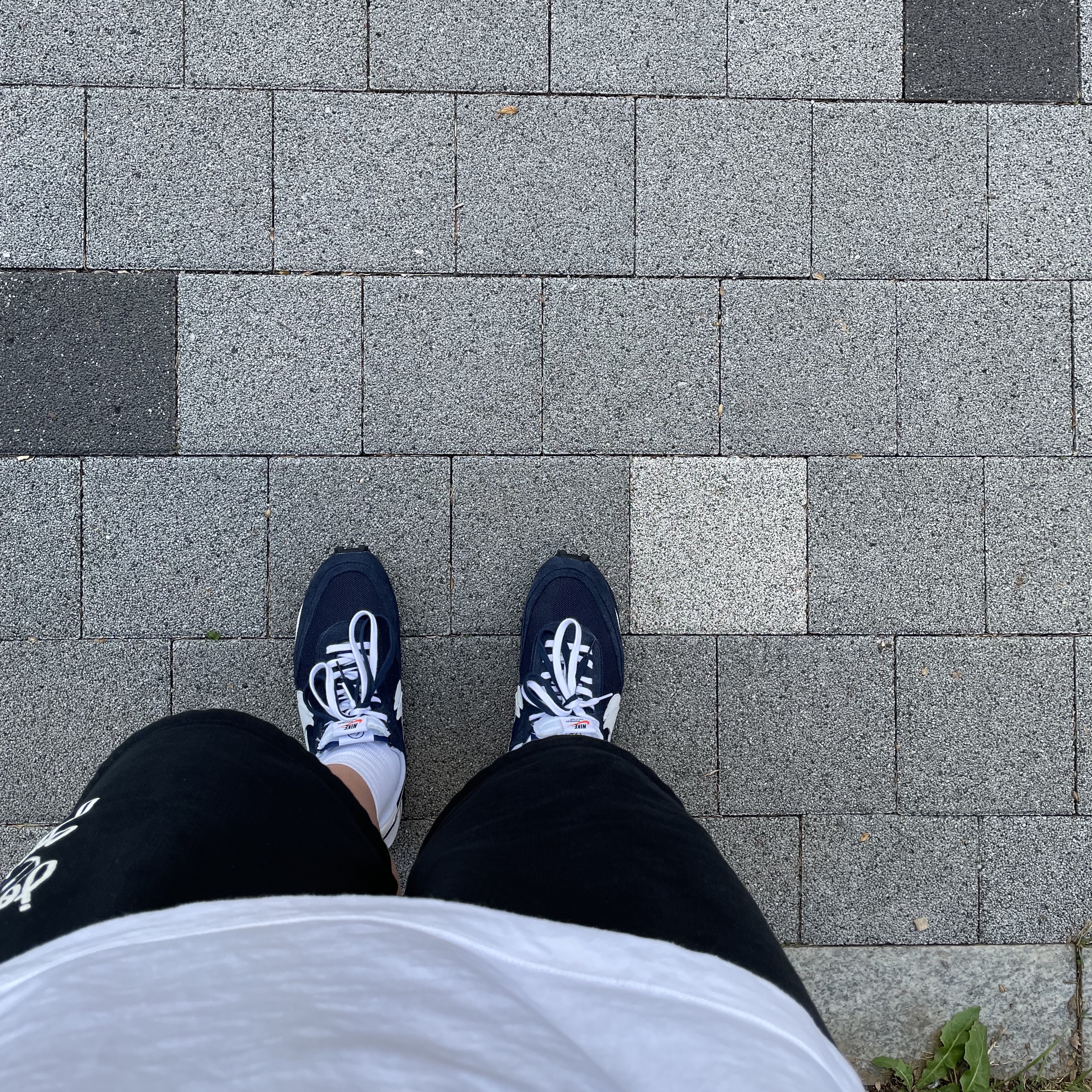 Nike x Sacai x Fragment LDWaffle Blackened Blue, Jordan x Travis Scott x Fragment Shorts Black (DJ0617-010) 착용 스타일
