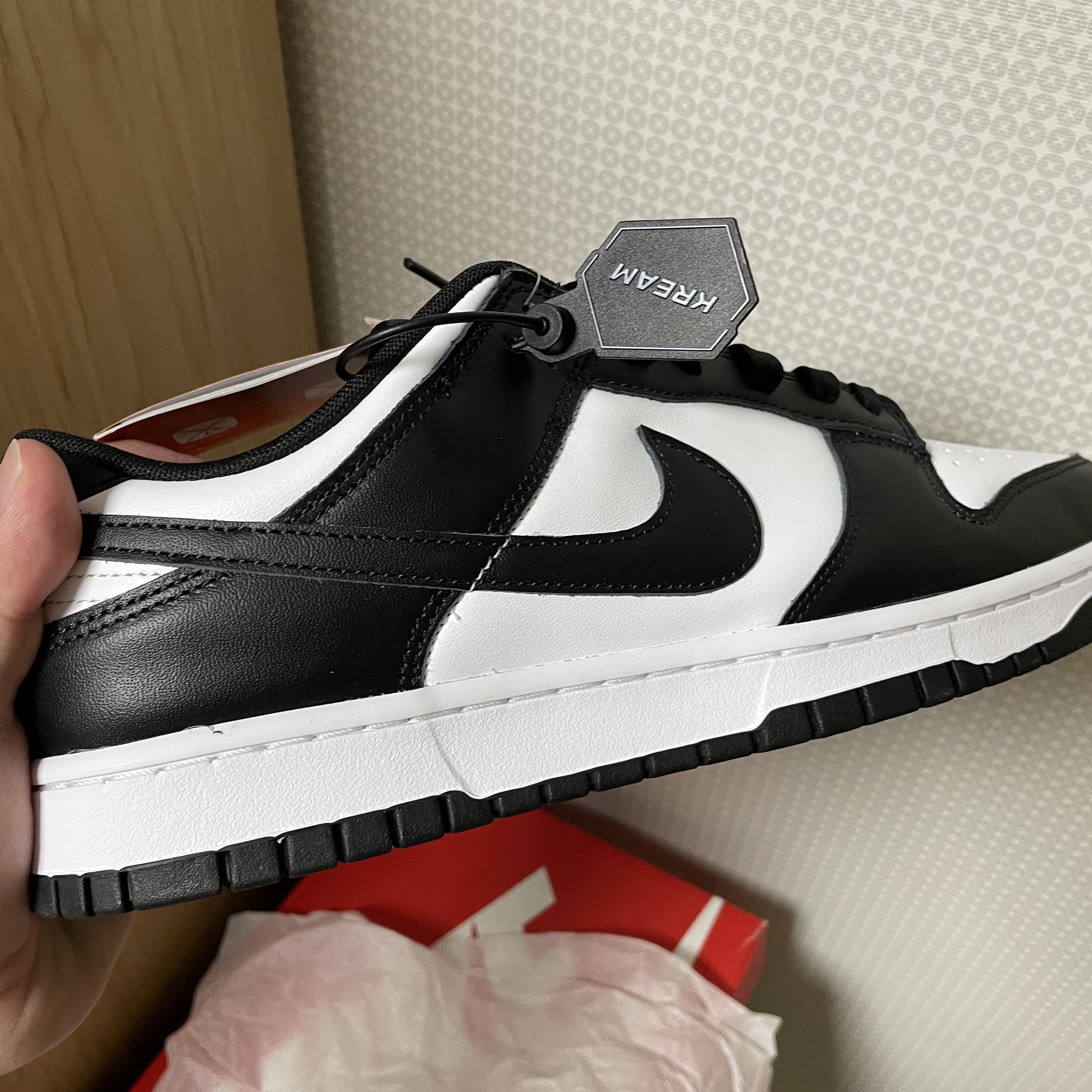 Nike Dunk Low Retro Black 착용 스타일