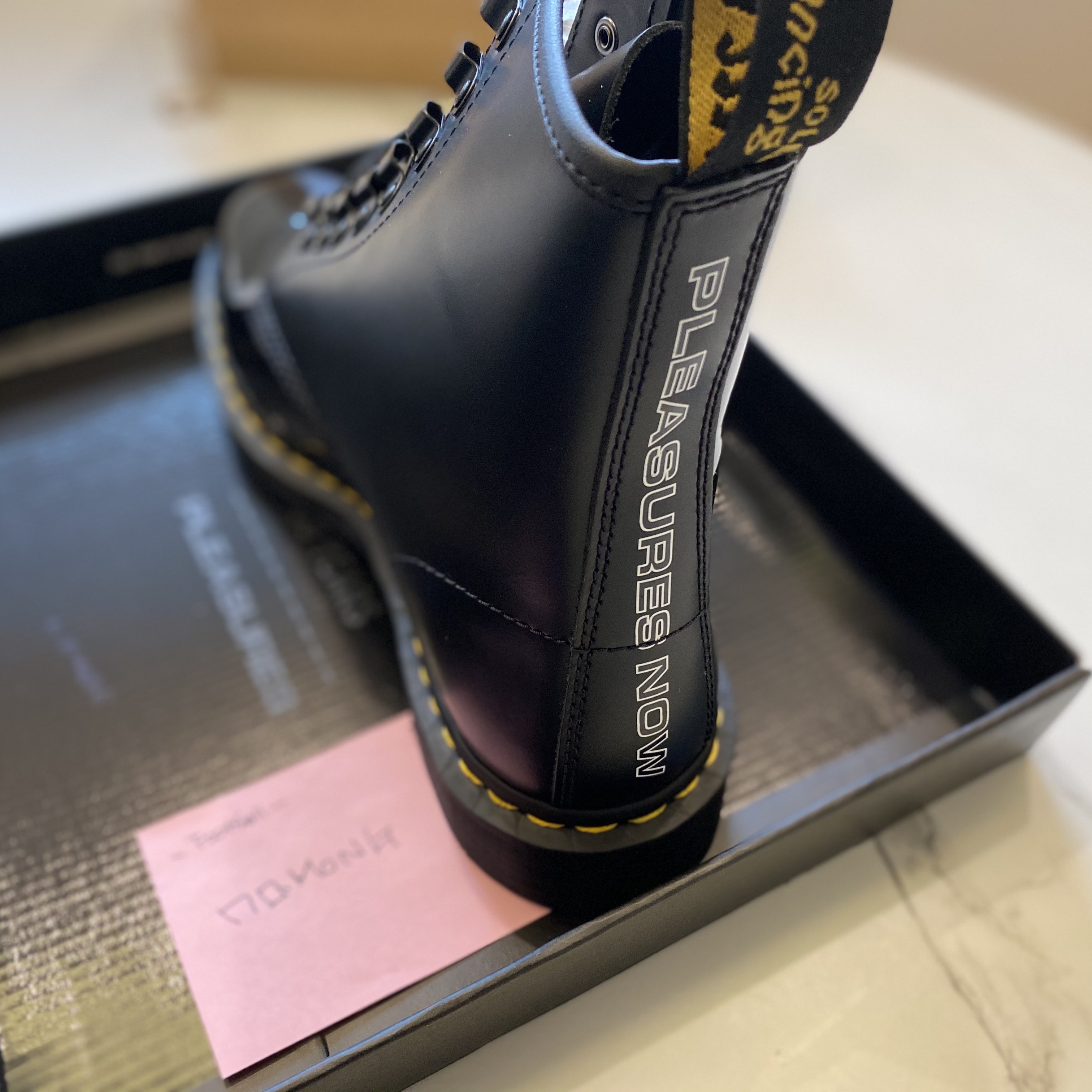 Dr. Martens x Pleasures 1460 Smooth Patent Lamper Black 착용 스타일