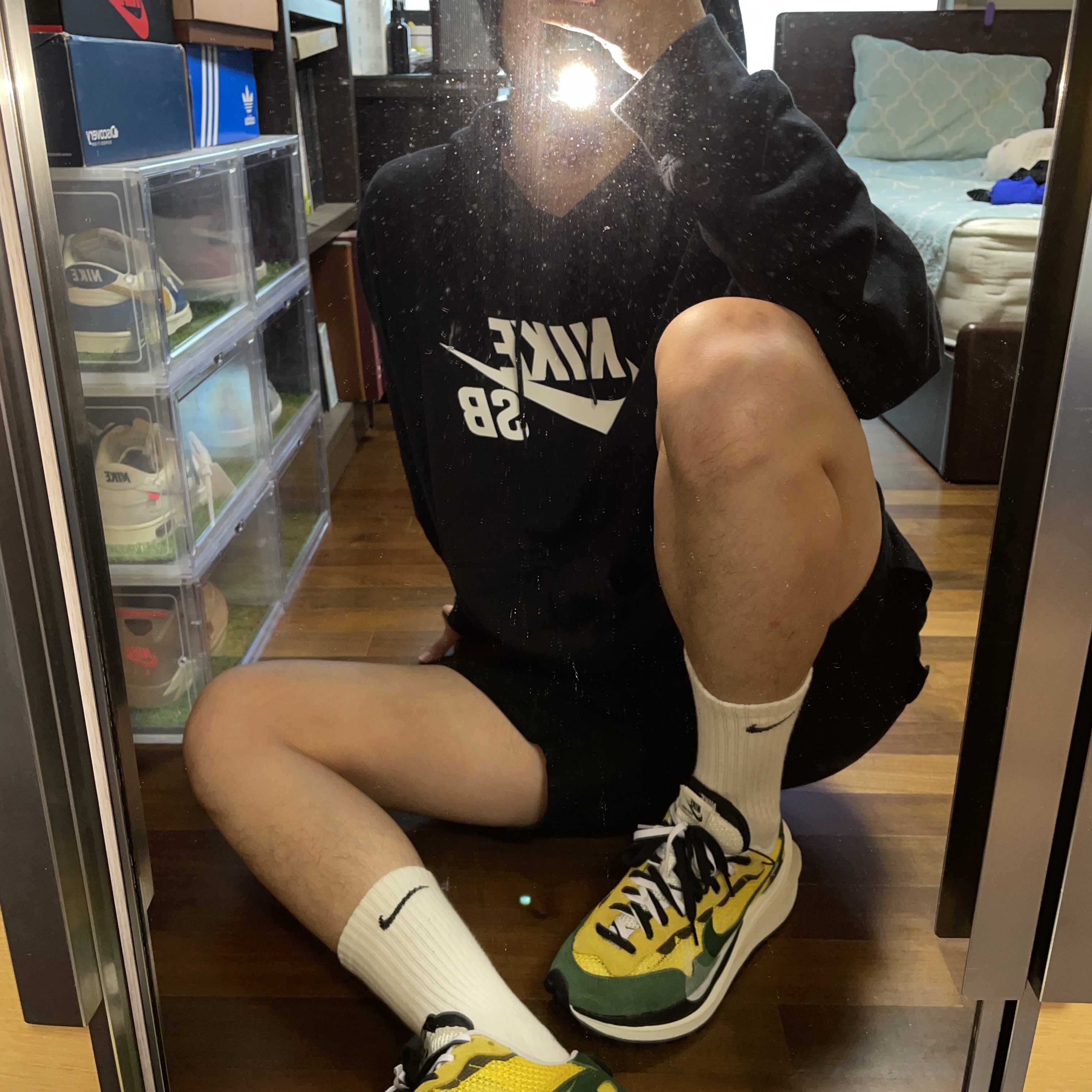 Nike x Sacai VaporWaffle Tour Yellow & Gorge Green Sail 착용 스타일