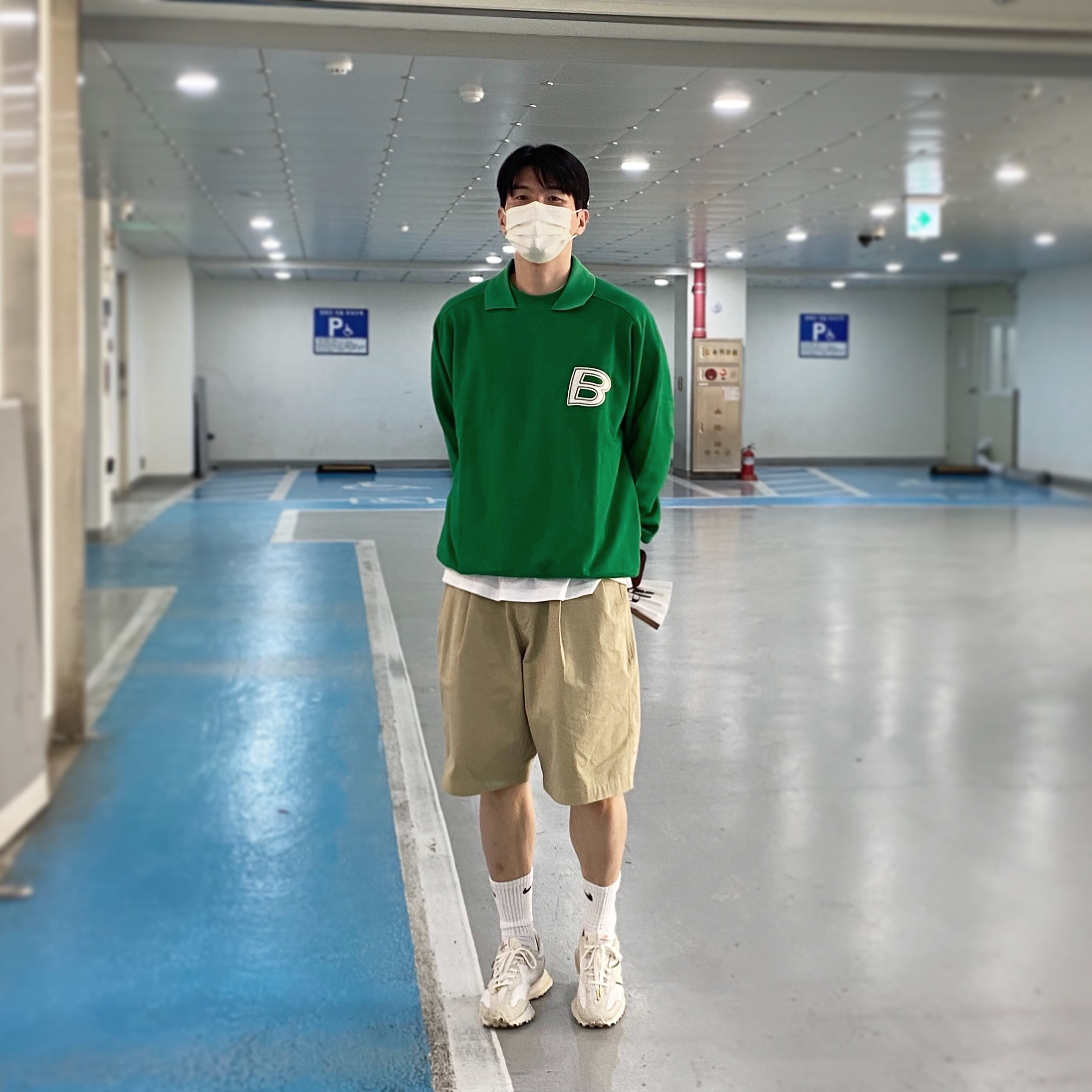 New Balance x Casablanca 327 Idealist Off White Green 착용 스타일