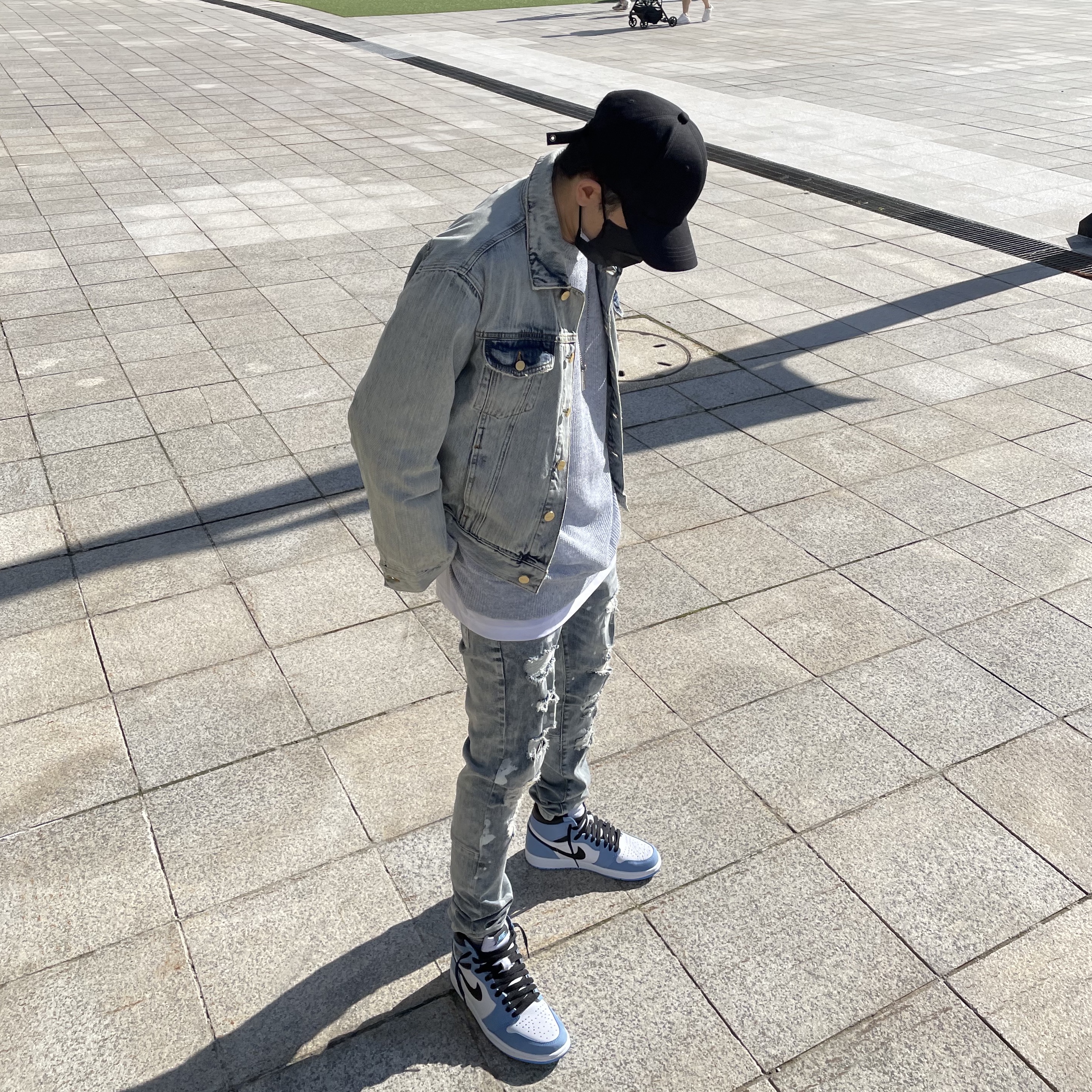 Jordan 1 Retro High OG University Blue, Essentials Denim Trucker Jacket Light Indigo - 20FW 착용 스타일 - 1