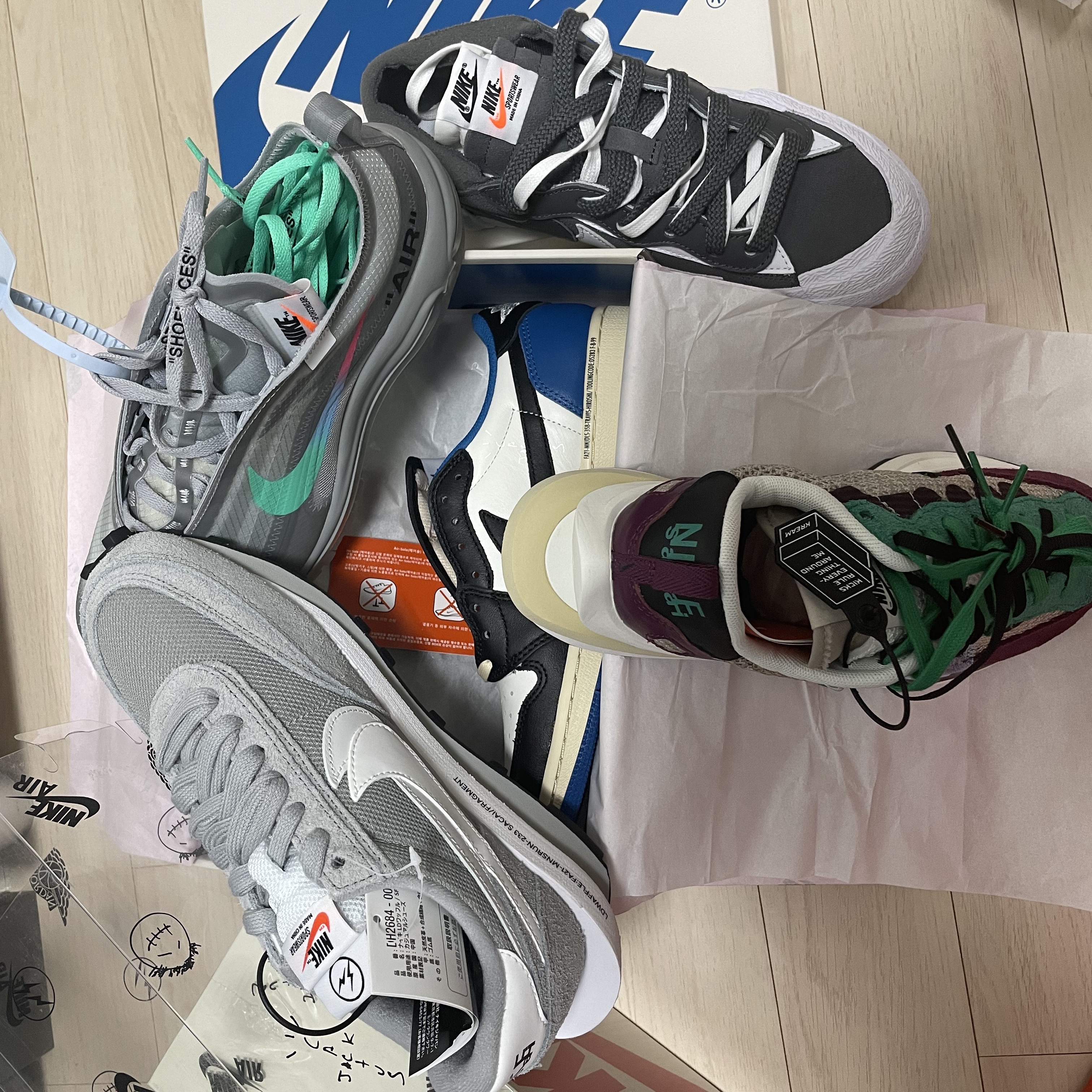 Nike x Sacai x Fragment LDWaffle Light Smoke Grey, Nike x Sacai VaporWaffle String & Black Villain Red 착용 스타일