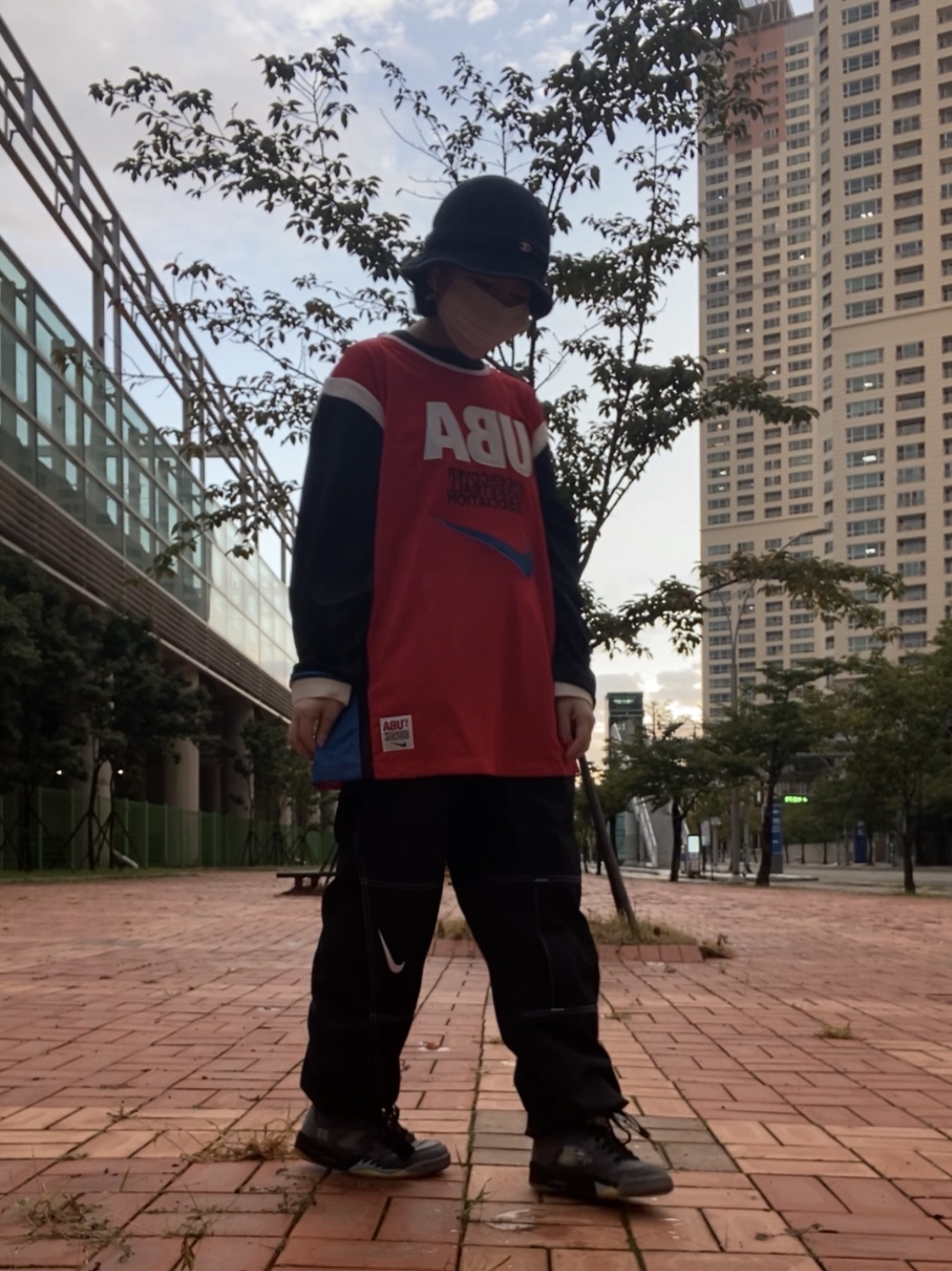 Nike x Undercover NRG Long Sleeve Shooting Top Red Black - Asia, Jordan 5 x Off-White Retro SP Black Muslin 착용 스타일 - 3