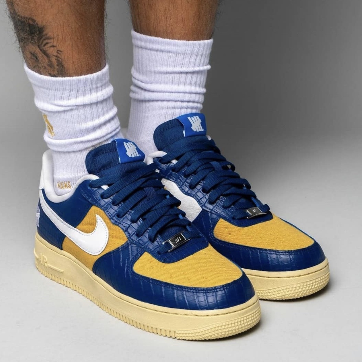 Nike x Undefeated Air Force 1 Low SP 5 On It Court Blue 착용 스타일 - 2