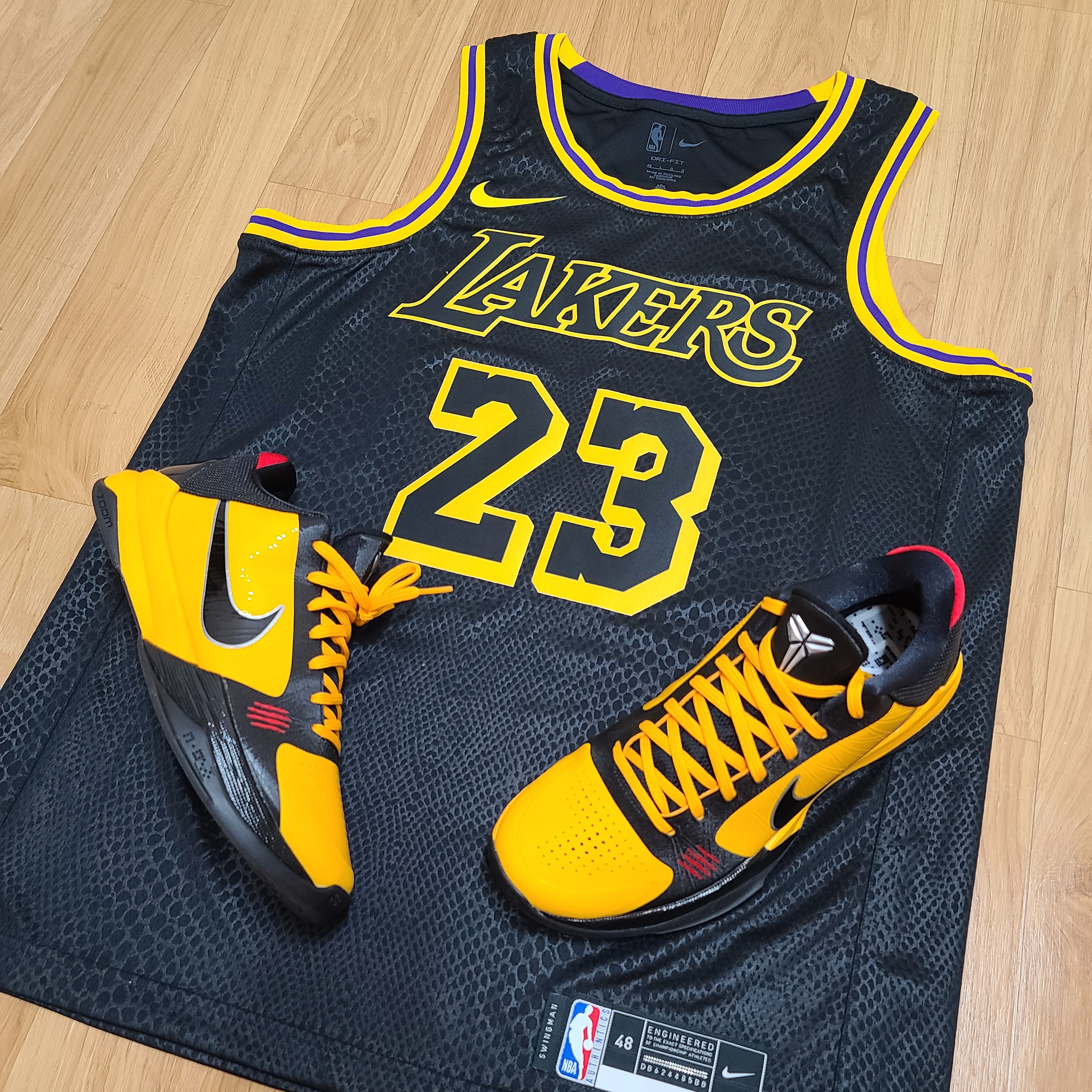 Nike Kobe 5 Protro Bruce Lee 착용 스타일