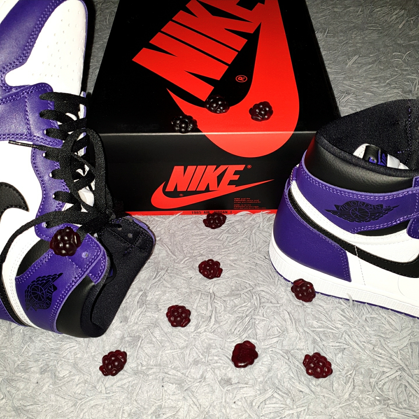 Jordan 1 Retro High OG Court Purple 2020 착용 스타일 - 1
