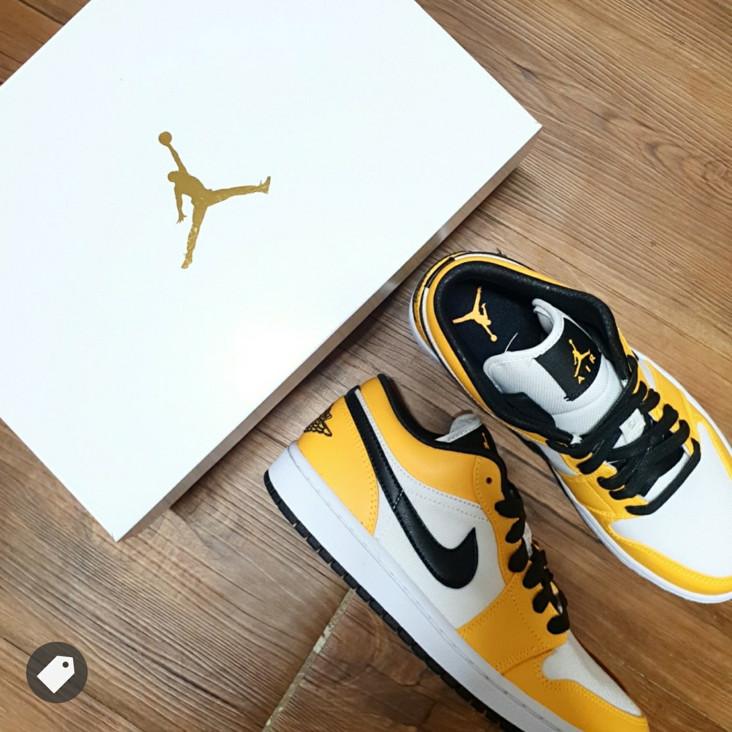 (W) Jordan 1 Low SE Laser Orange 착용 스타일 - 3