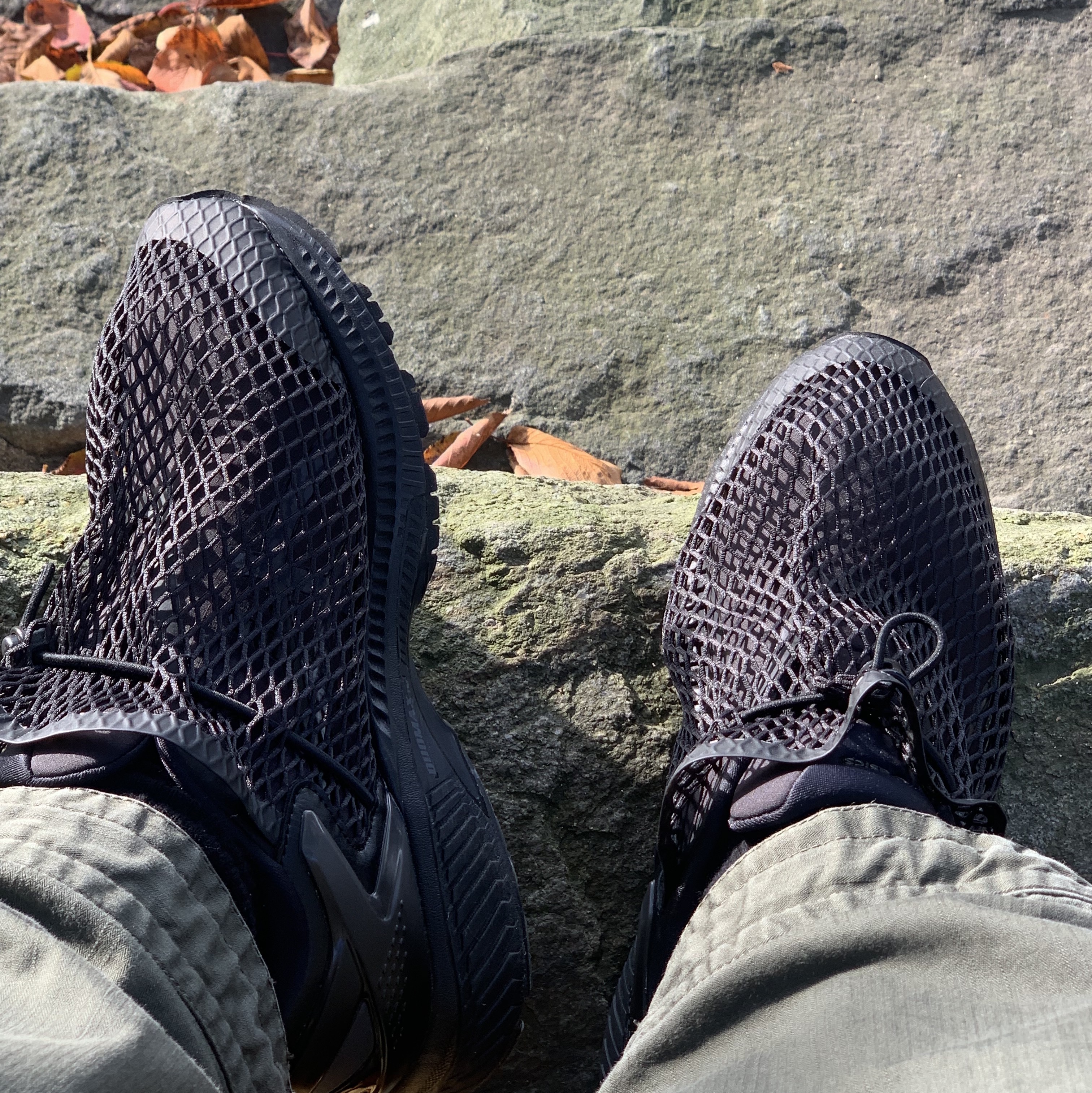 Asics x Vivienne Westwood Gel-Kayano 26 Black 착용 스타일