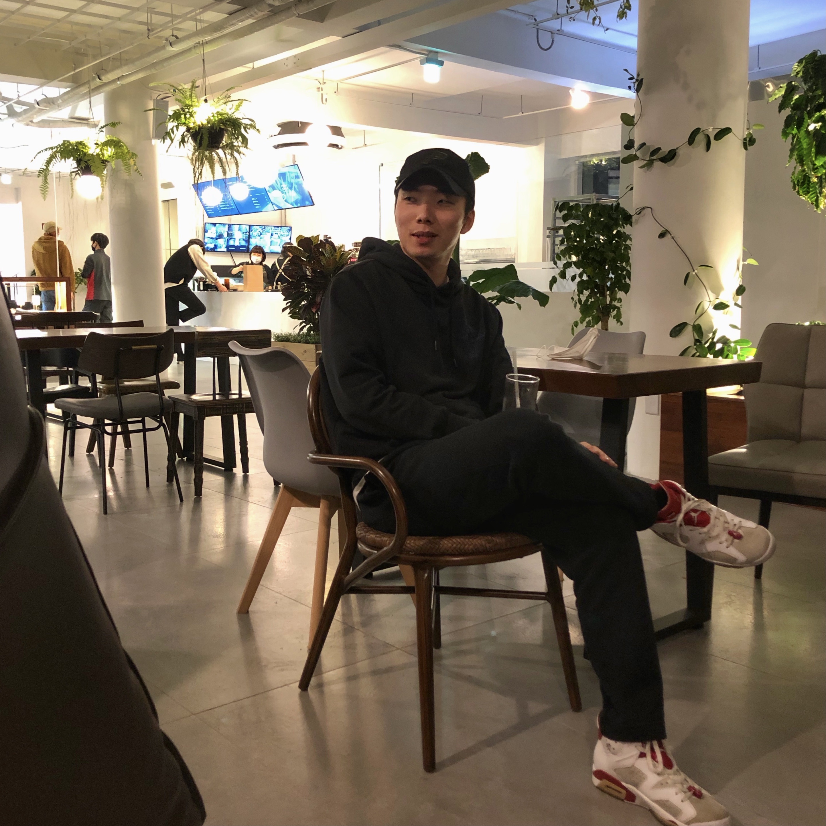 Jordan 6 Retro Alternate 착용 스타일