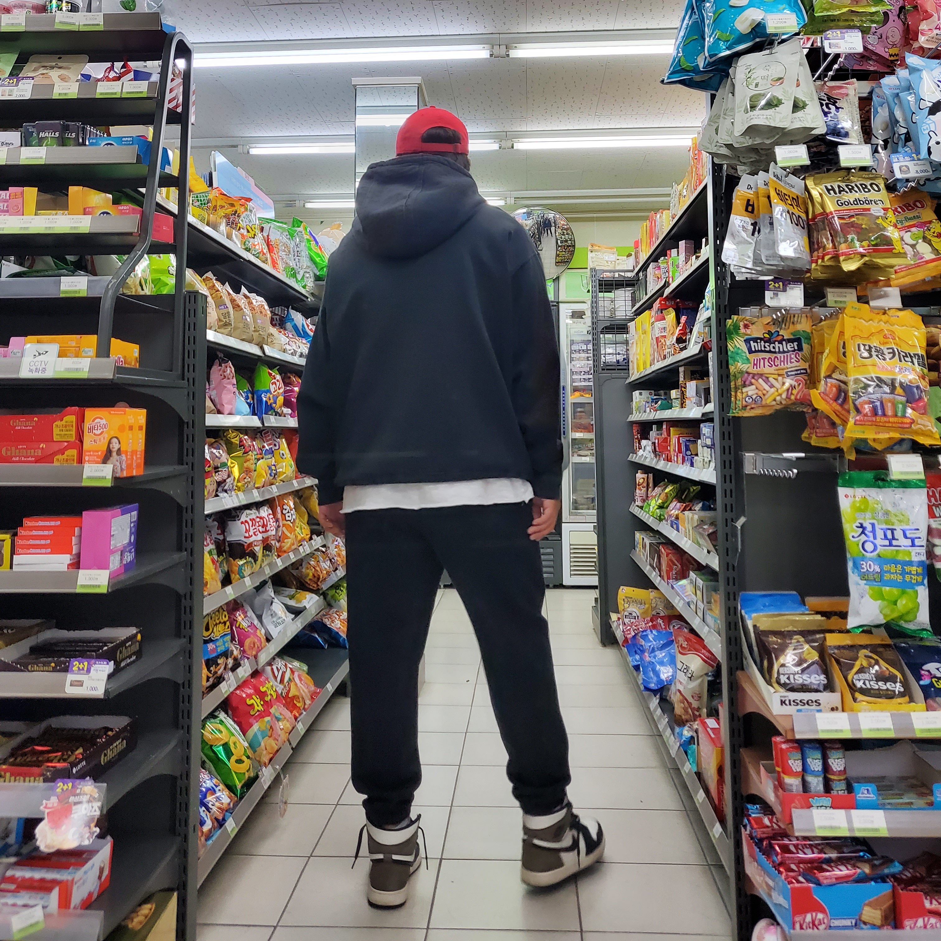 Jordan 1 Retro High OG Black Mocha, Nike NRG Solo Swoosh Fleece Pants Black - US/EU 착용 스타일 - 3