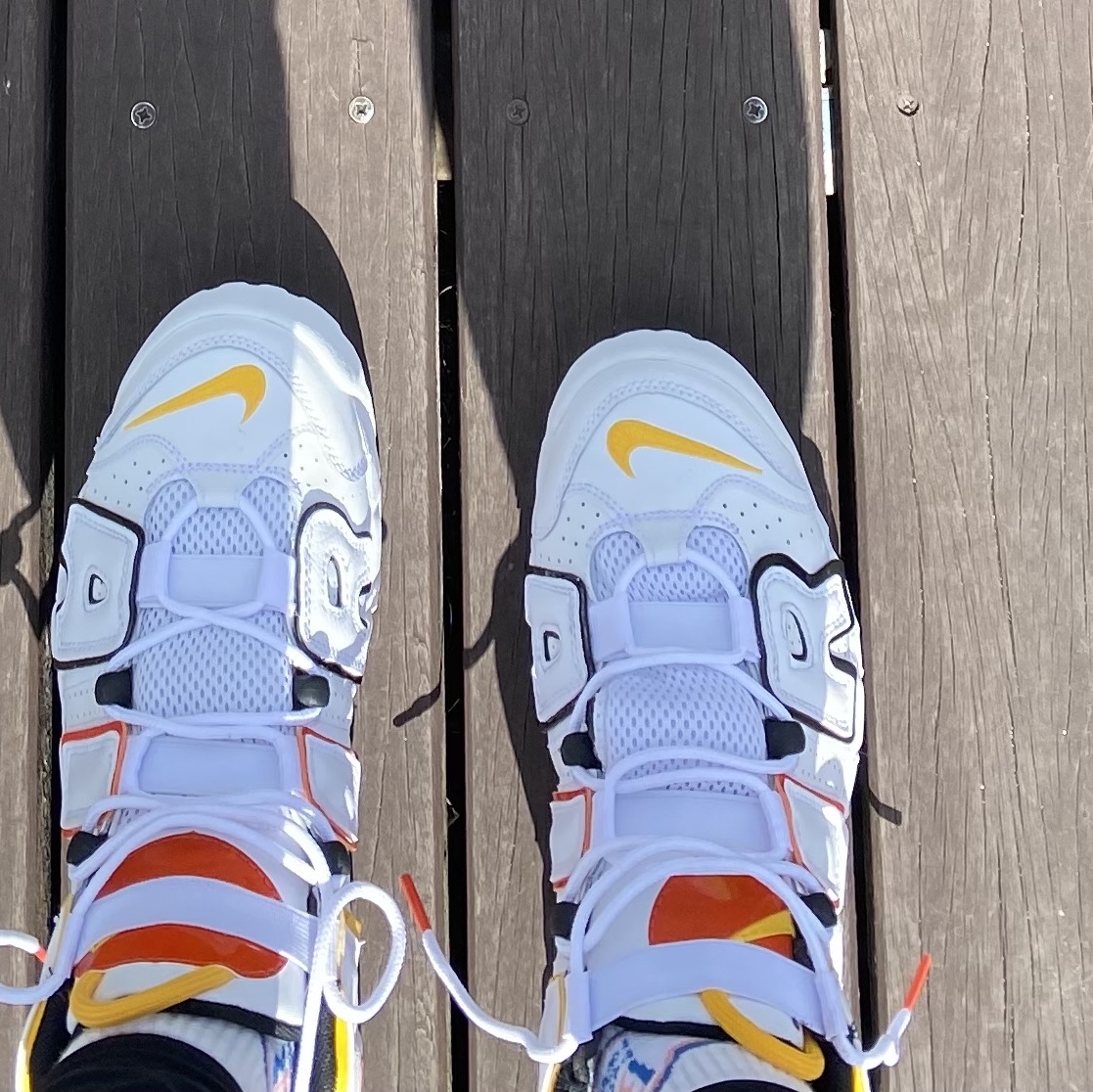Nike Air More Uptempo Rayguns 착용 스타일 - 4