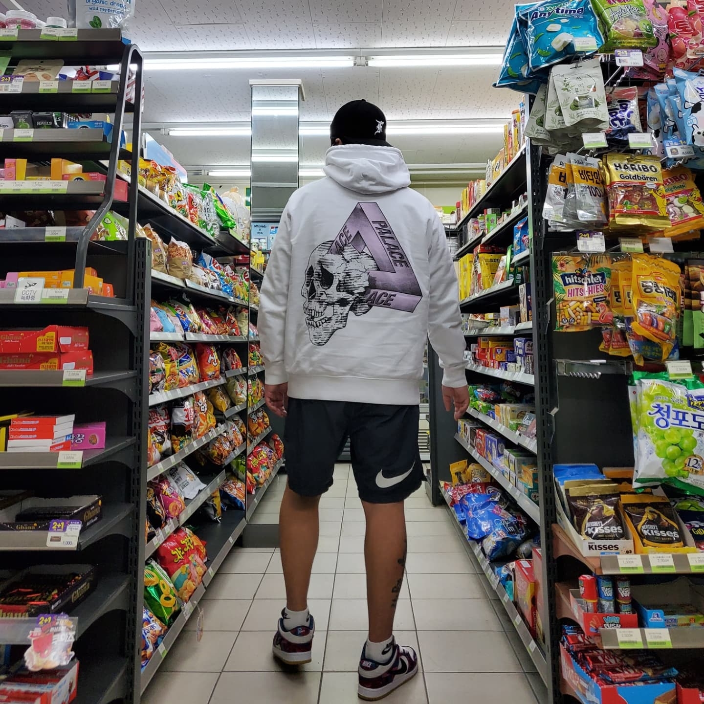 Palace Tri-Crusher Hood White - 20FW, Nike x Parra SB Dunk Low Pro Abstract Art 착용 스타일 - 3