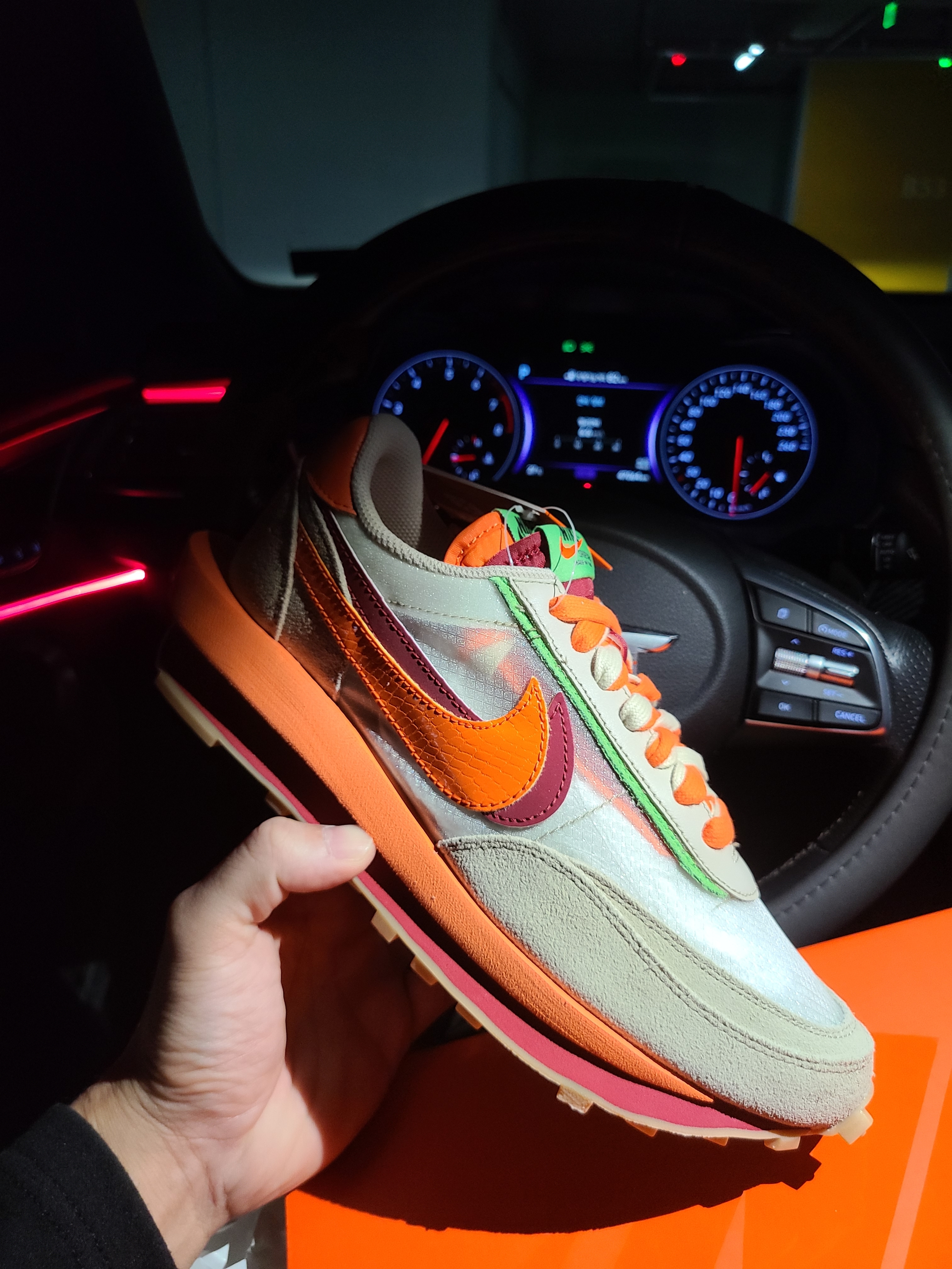 Nike x Sacai x Clot LDWaffle Orange Blaze 착용 스타일 - 1