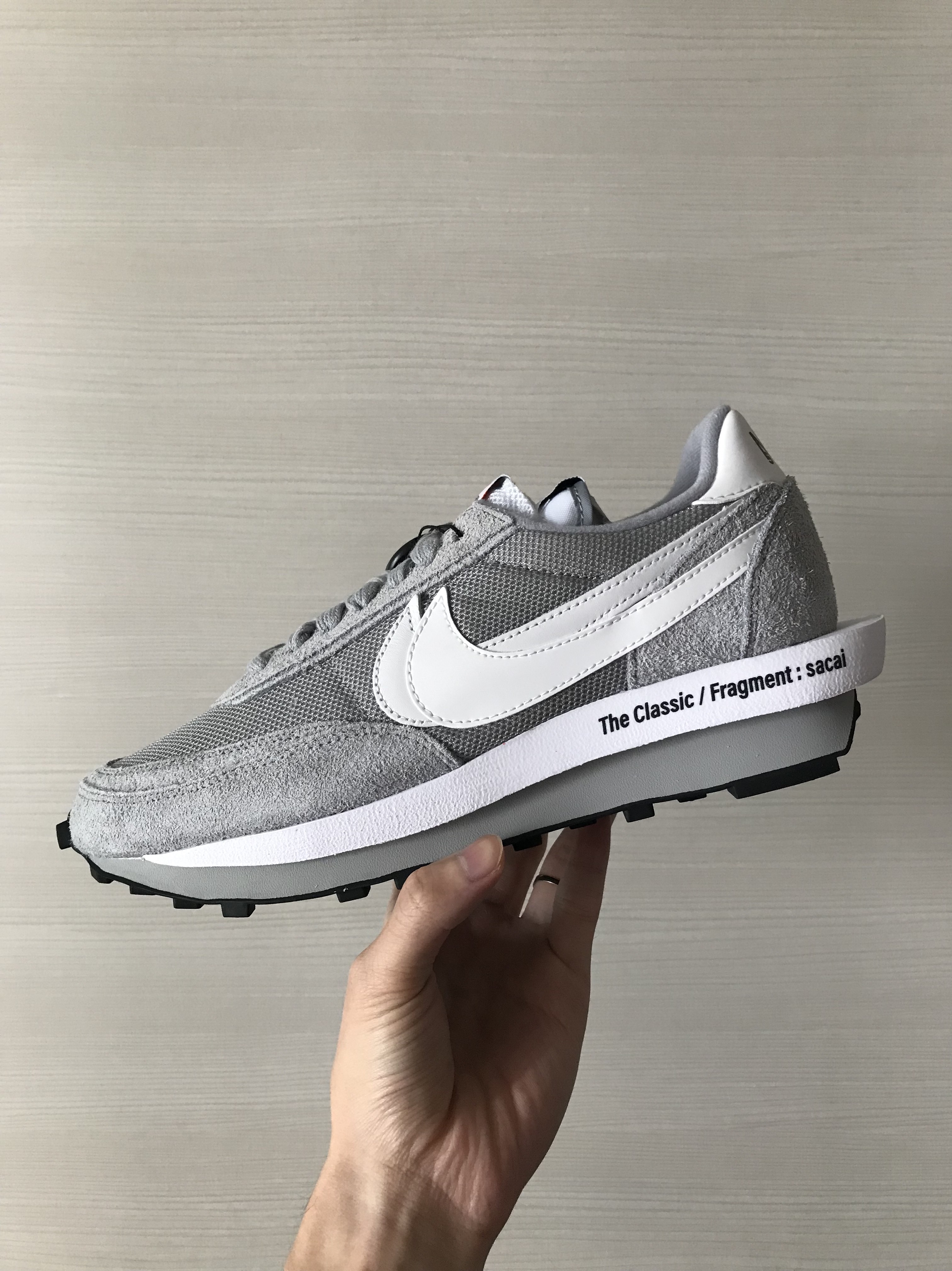 Nike x Sacai x Fragment LDWaffle Light Smoke Grey, Nike x Sacai x Fragment LDWaffle Blackened Blue 착용 스타일 - 1