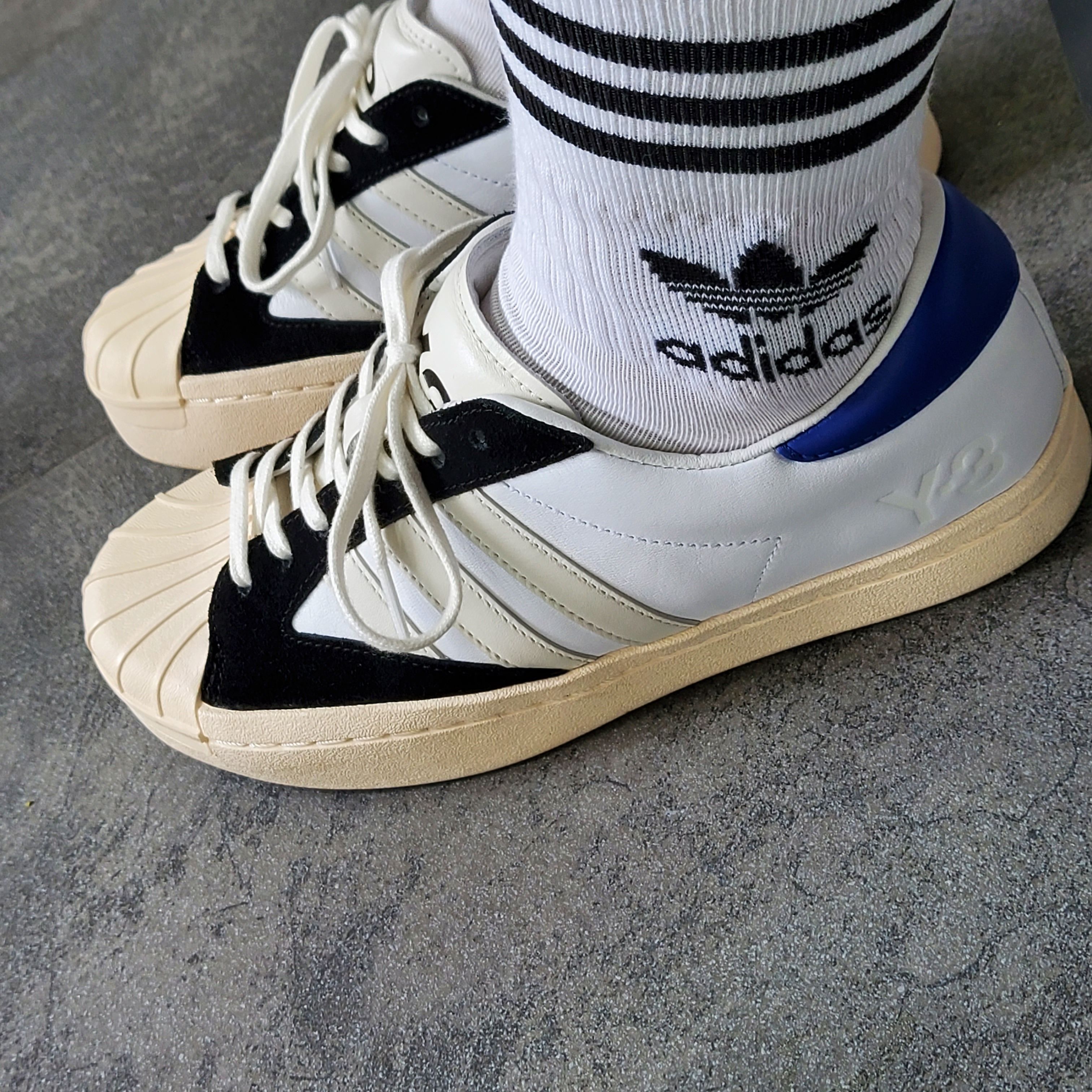 Y-3 Yohji Star Cloud White Bold Blue 착용 스타일