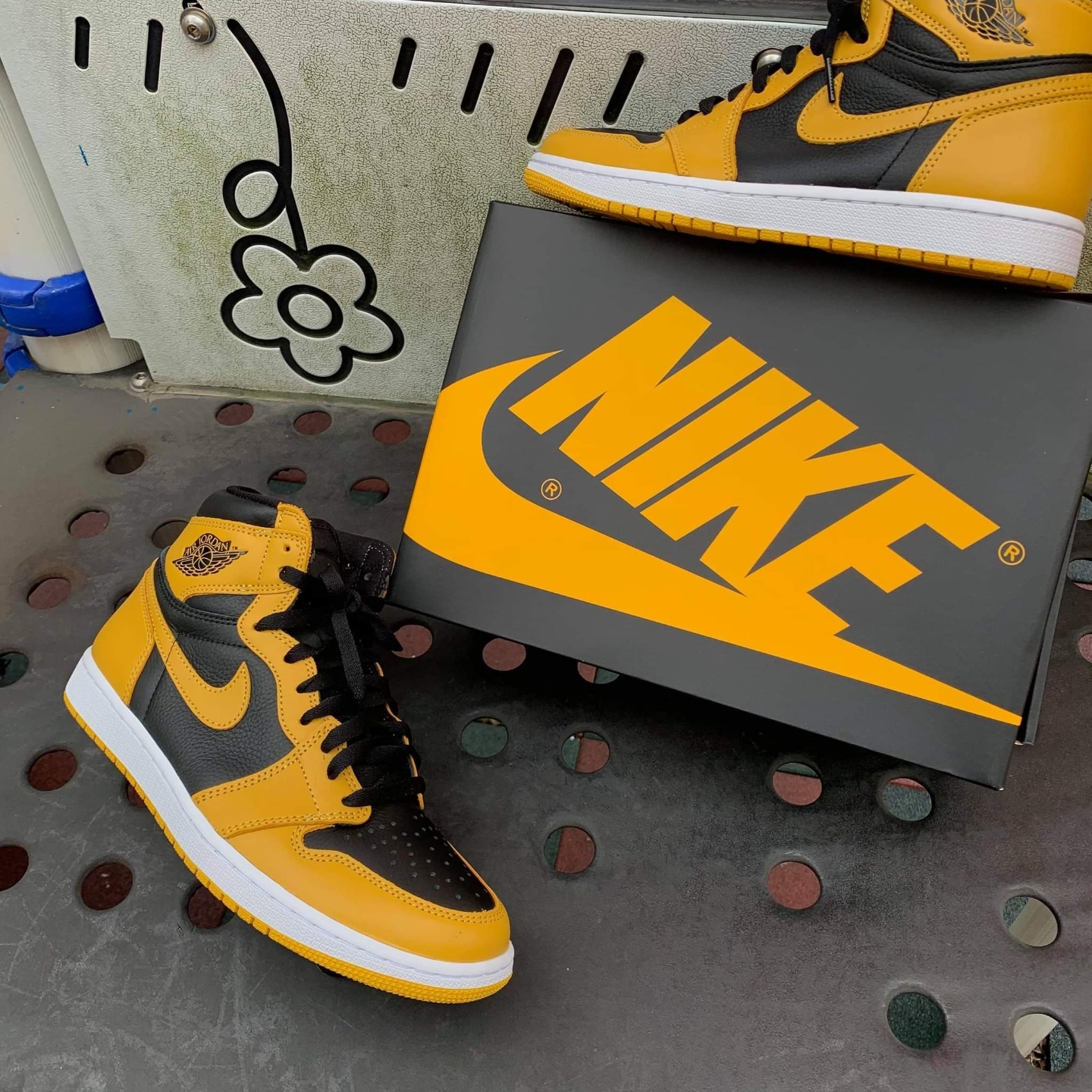 Jordan 1 Retro High OG Pollen, (GS) Jordan 1 Retro High OG Pollen 착용 스타일 - 3