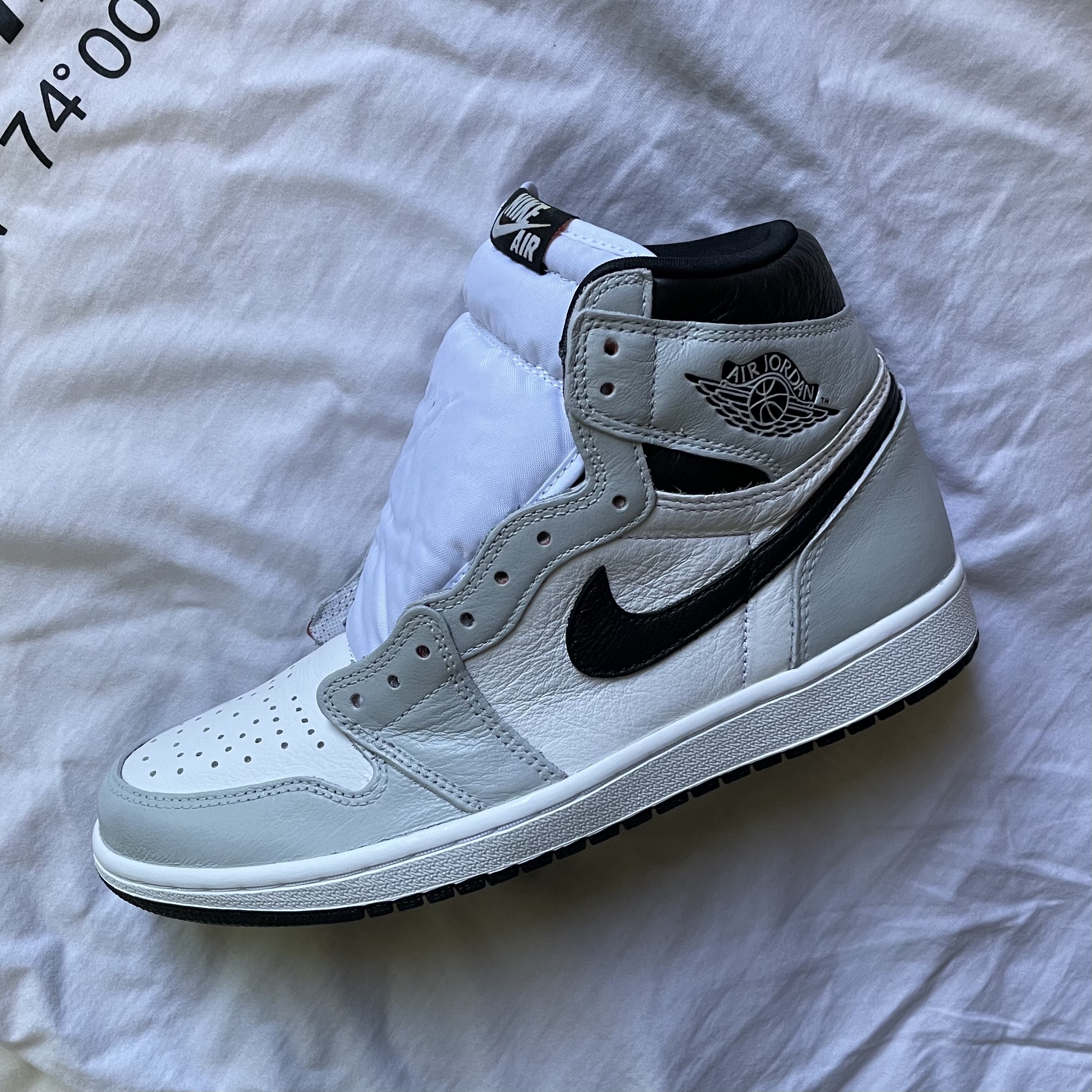 Jordan 1 Retro High OG Light Fusion Red 착용 스타일