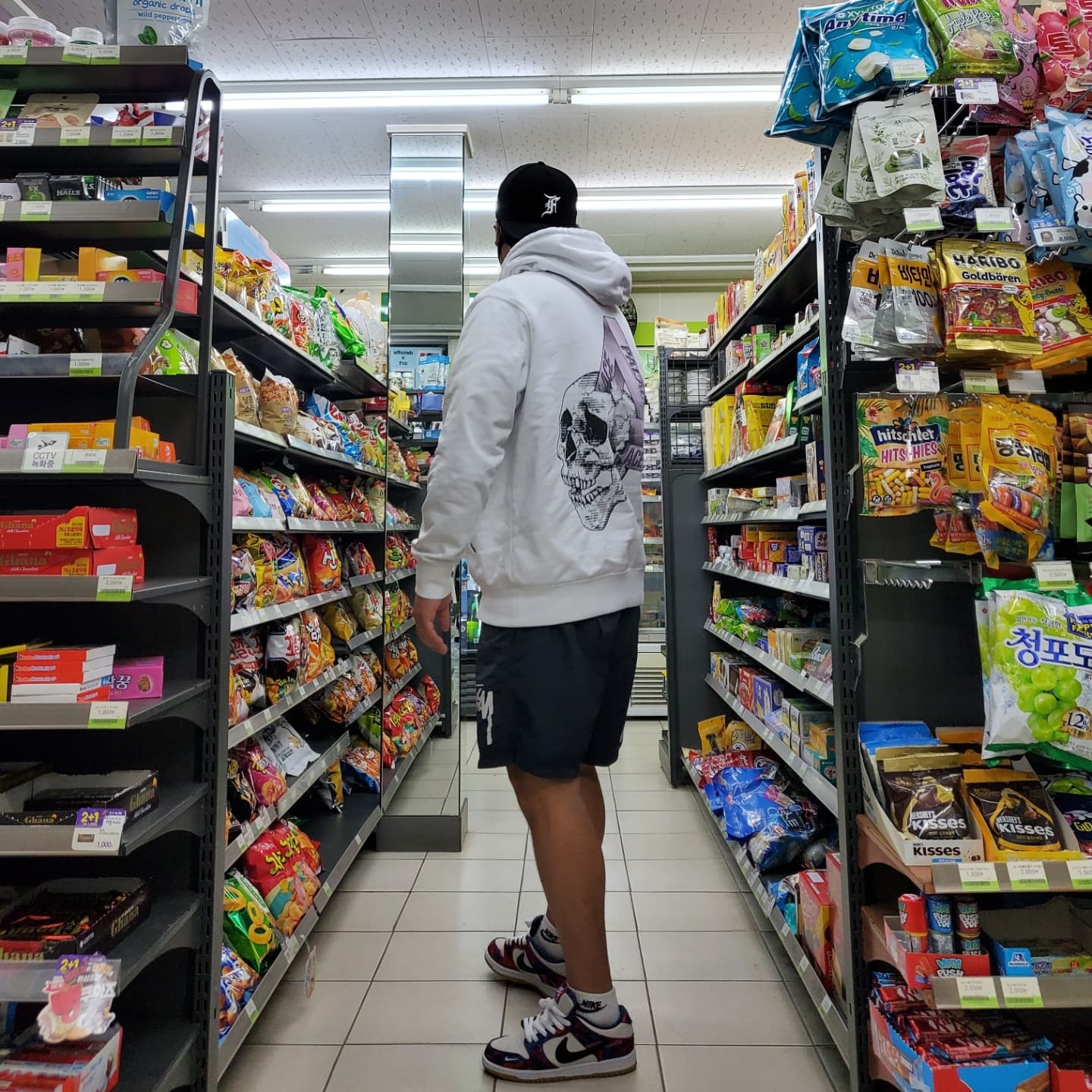 Palace Tri-Crusher Hood White - 20FW, Nike x Parra SB Dunk Low Pro Abstract Art 착용 스타일 - 1