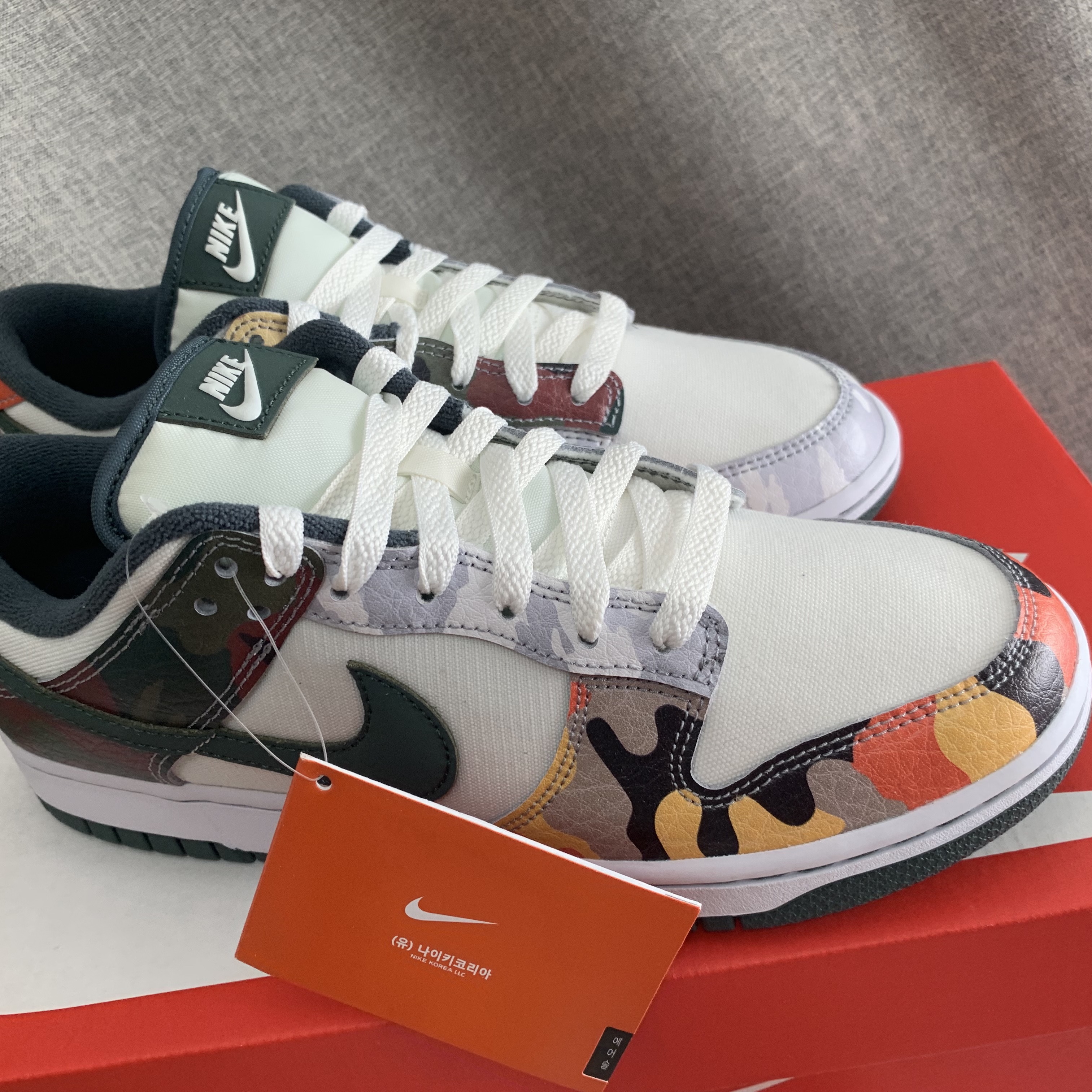 Nike Dunk Low SE Sail Multi Camo 착용 스타일