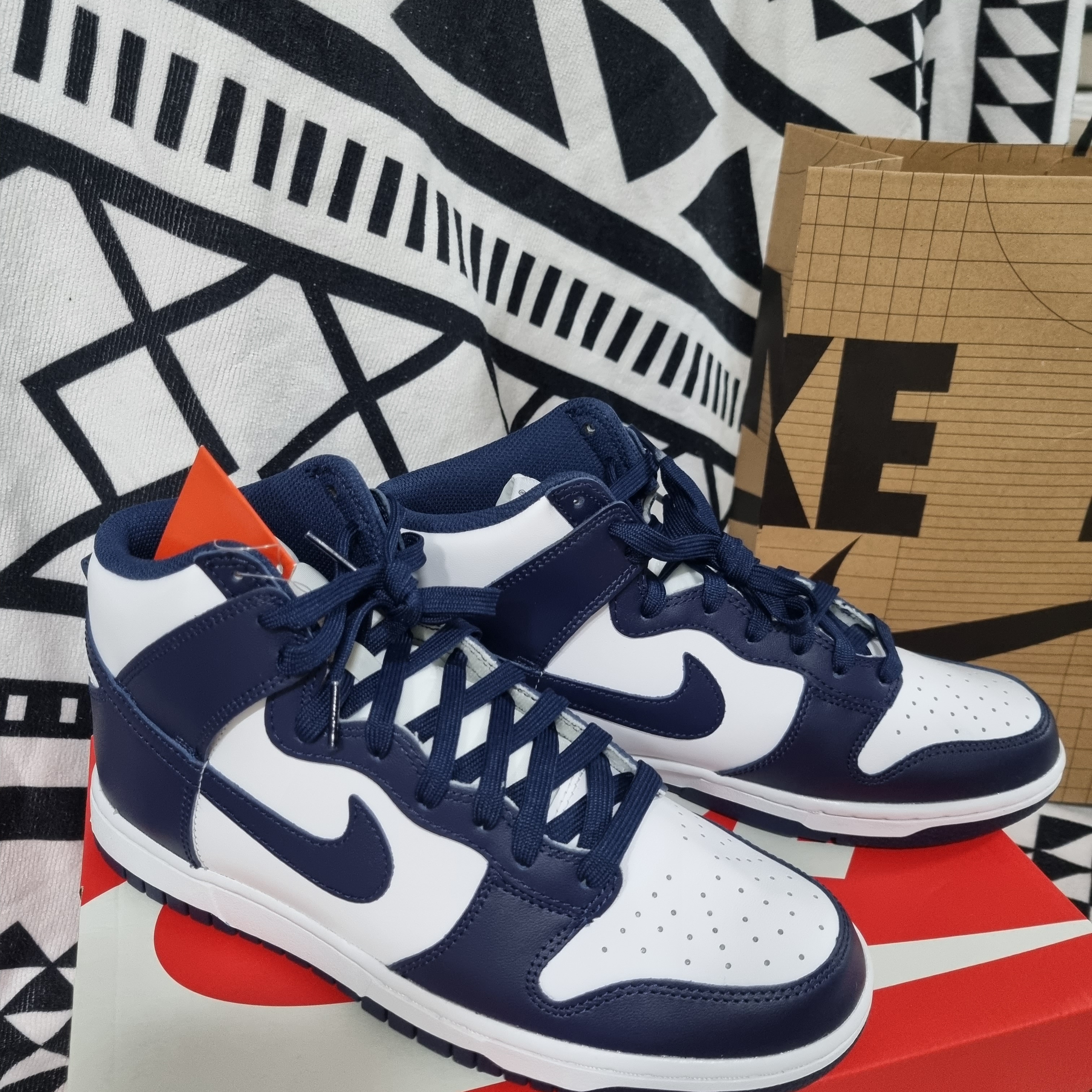 Nike Dunk High Retro Championship Navy 착용 스타일 - 2