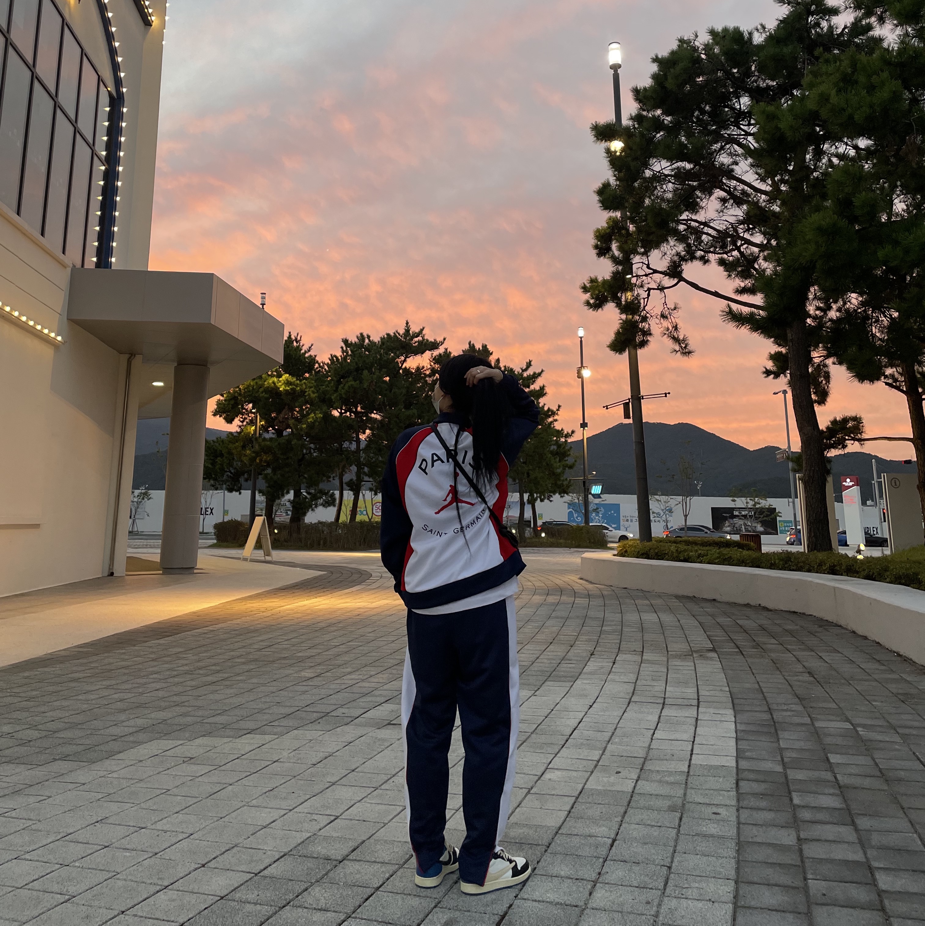 Jordan 1 x Travis Scott x Fragment Retro Low OG SP Military Blue 착용 스타일